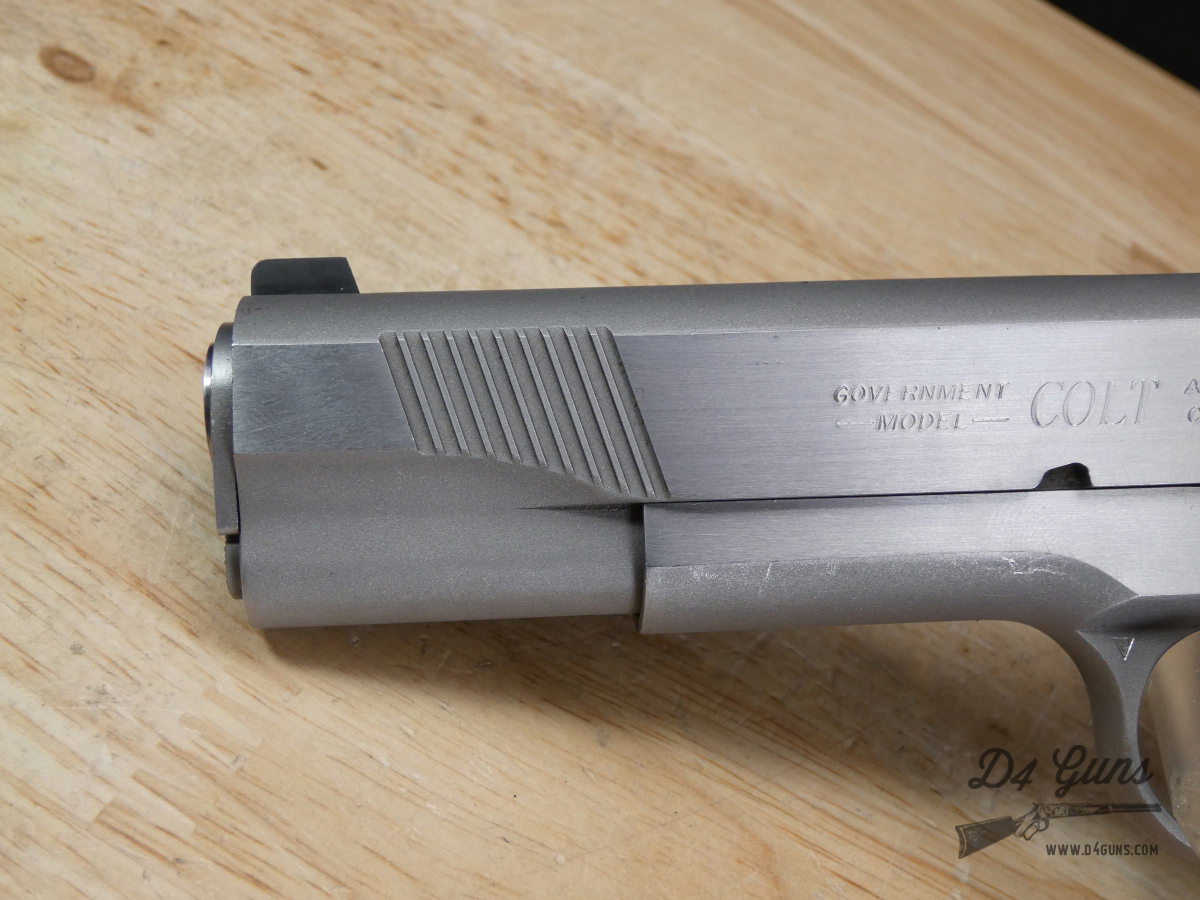Colt Government Model - .45 AUTO - Stainless - w/ Original case!-img-3