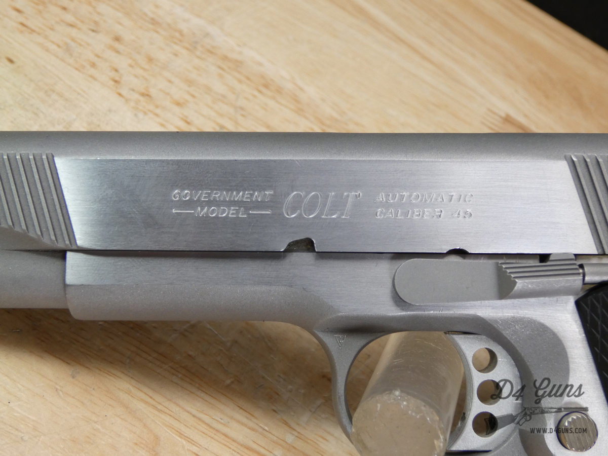 Colt Government Model - .45 AUTO - Stainless - w/ Original case!-img-4