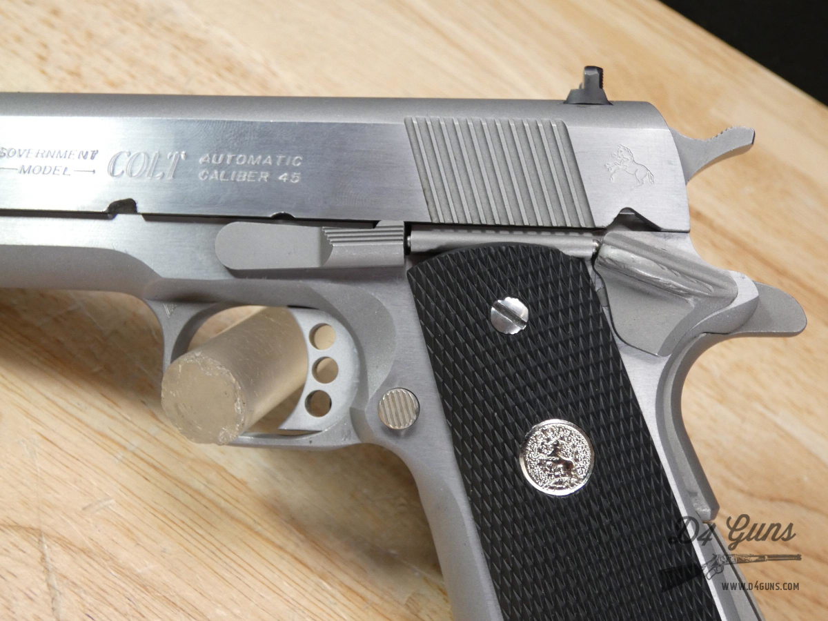 Colt Government Model - .45 AUTO - Stainless - w/ Original case!-img-5