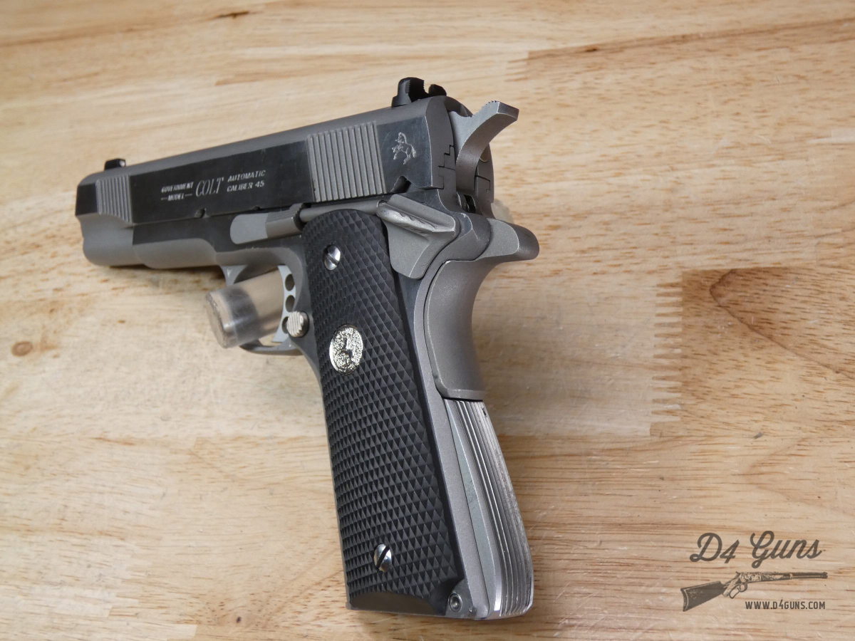 Colt Government Model - .45 AUTO - Stainless - w/ Original case!-img-7