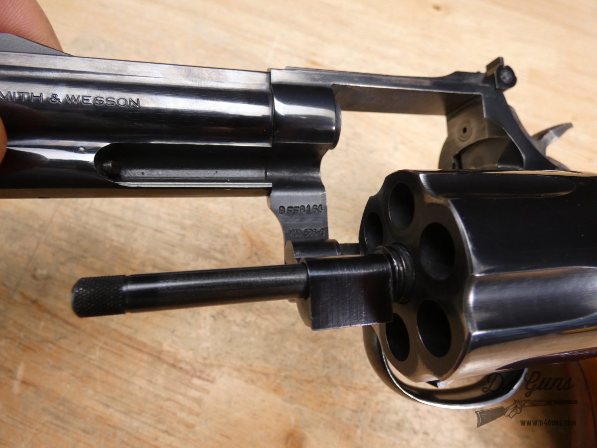 Smith and Wesson 586-3 - .357 Magnum - Wood Grips - Pre- Lock - 4IN BBL - C-img-31