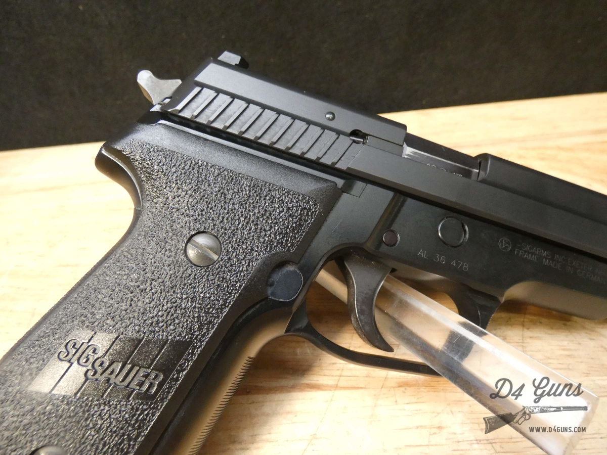 Sig Sauer P229 - .40 S&W - w/ OG Case + 2 Mags & MORE - Sigarms-img-11