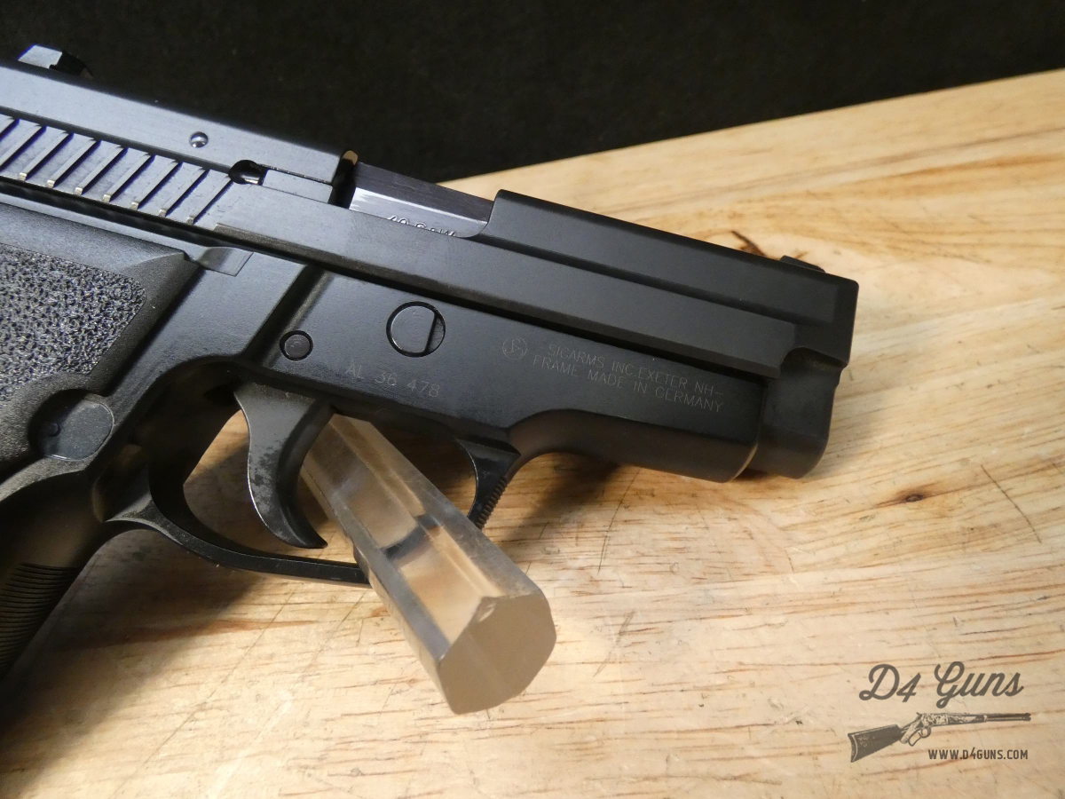 Sig Sauer P229 - .40 S&W - w/ OG Case + 2 Mags & MORE - Sigarms-img-12