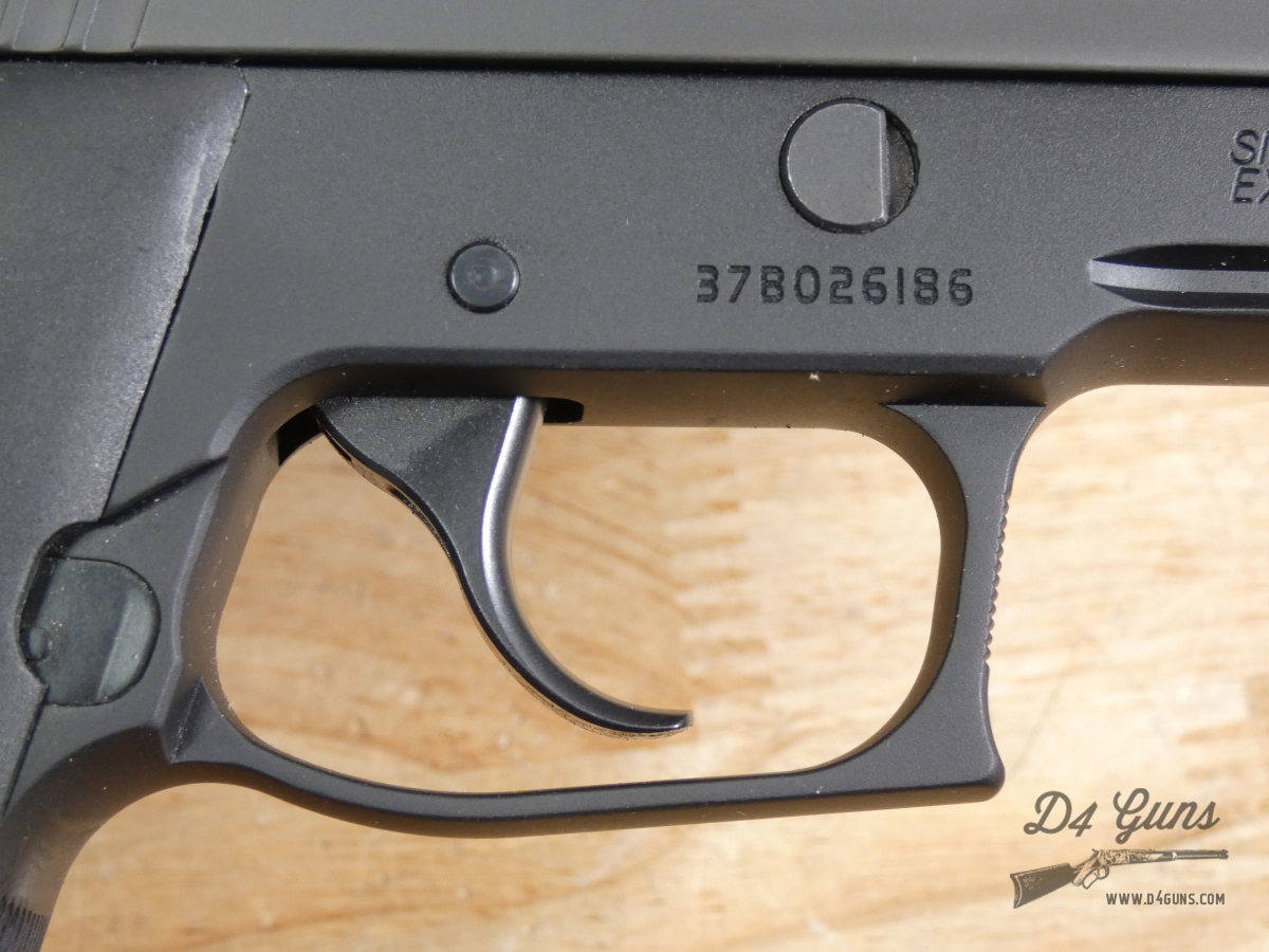 Sig Sauer P220 - .45 ACP - P220R - SRT - OG Case & 2 Mags - MFG 2015 - C-img-11