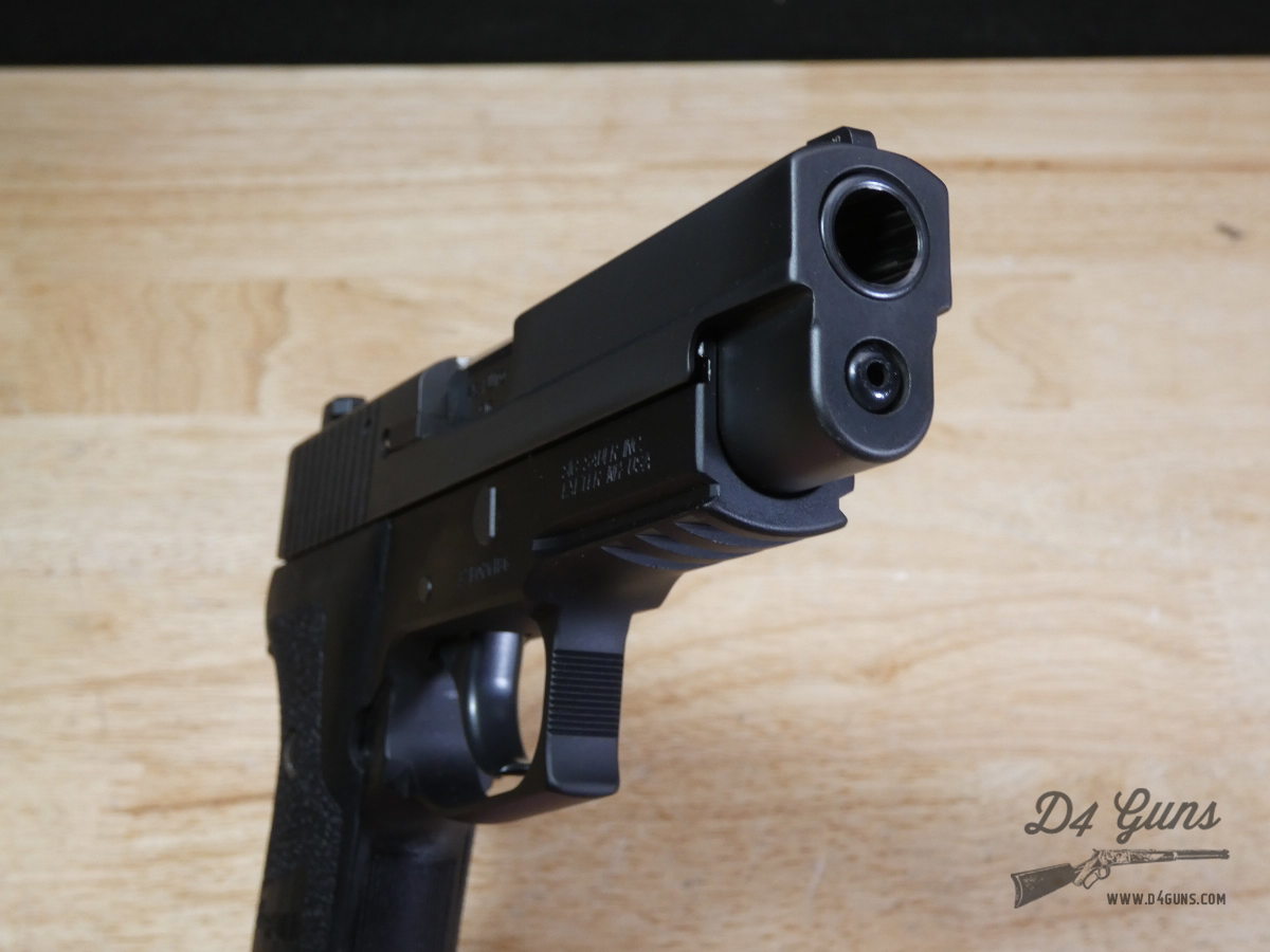 Sig Sauer P220 - .45 ACP - P220R - SRT - OG Case & 2 Mags - MFG 2015 - C-img-18