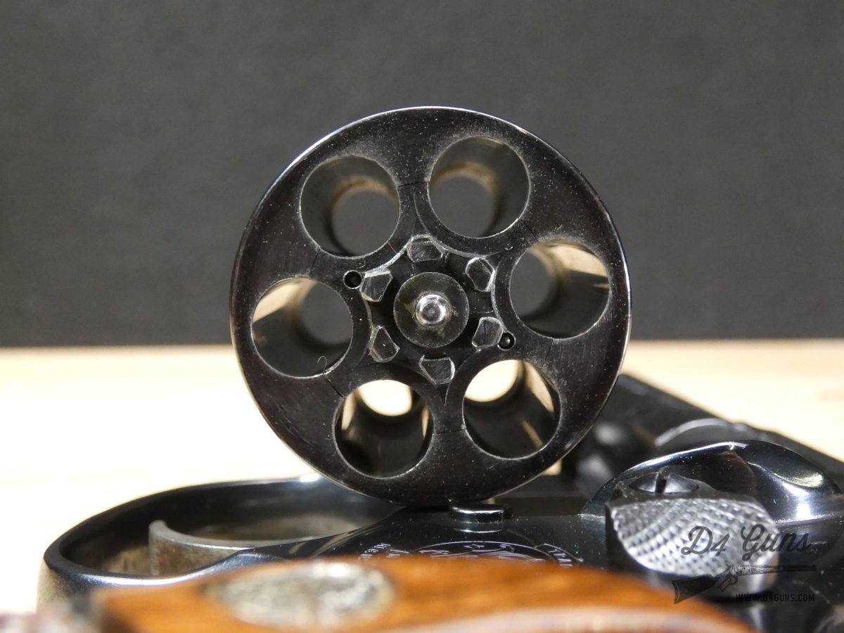 CLEAN Smith & Wesson Model 581 - .357 Magnum - MFG 1985 - S&W M581-img-24