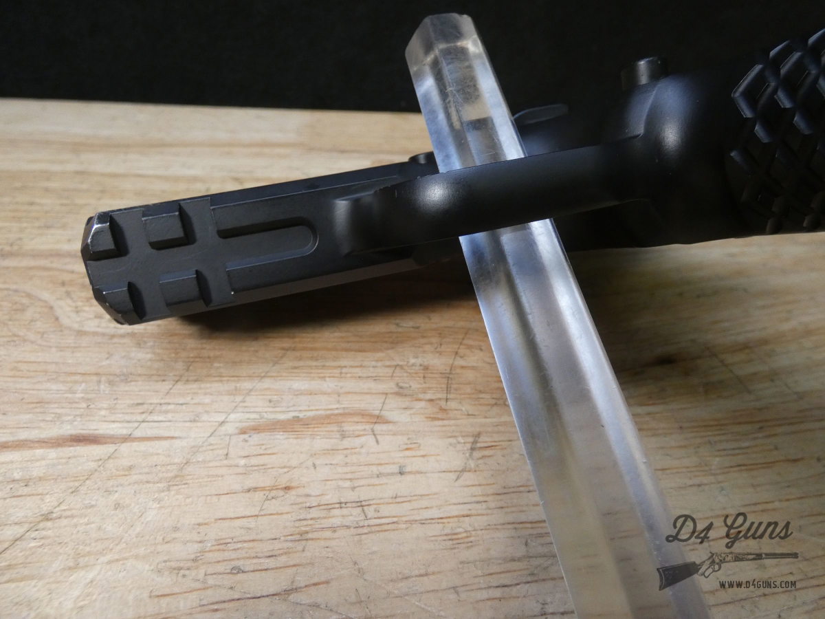 Wilson Combat SFX9 - 9mm - w/ 2 Mags + Holster & Trijicon RMRcc CC07 - SFX-img-9