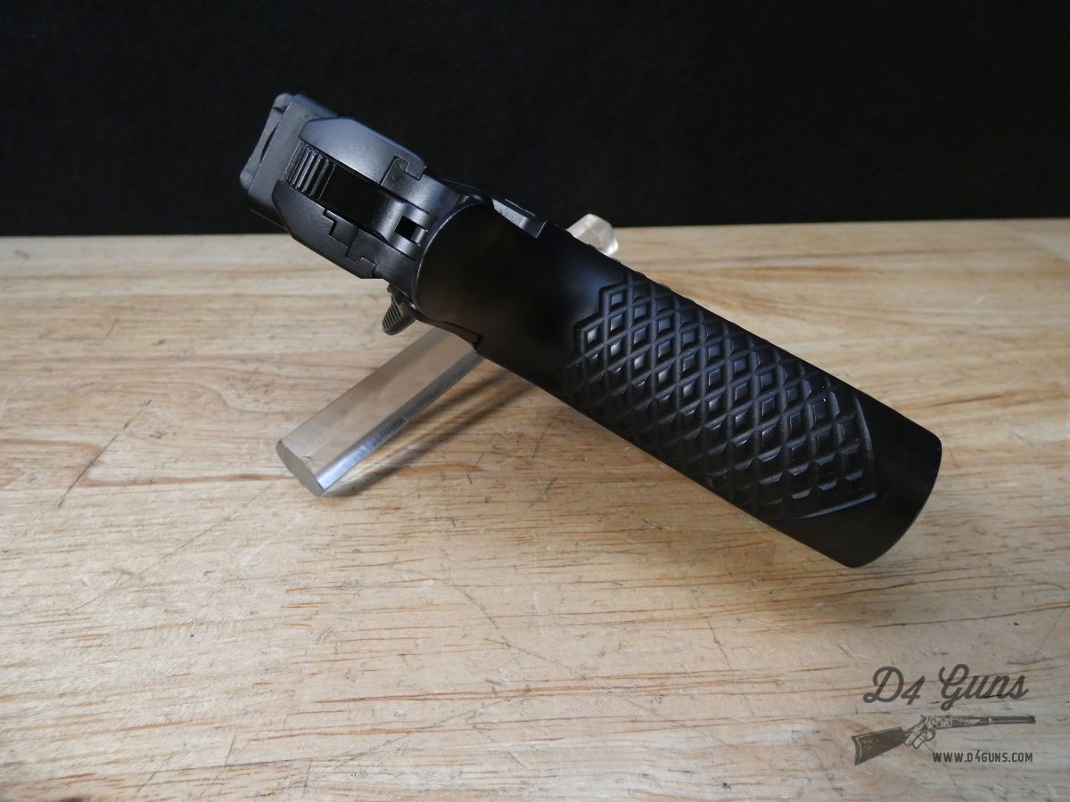 Wilson Combat SFX9 - 9mm - w/ 2 Mags + Holster & Trijicon RMRcc CC07 - SFX-img-14