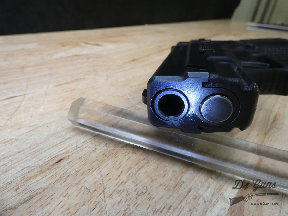 Springfield Armory XD-40 Sub-Compact - .40 S&W - w/ 3 Mags + More - XD -img-14
