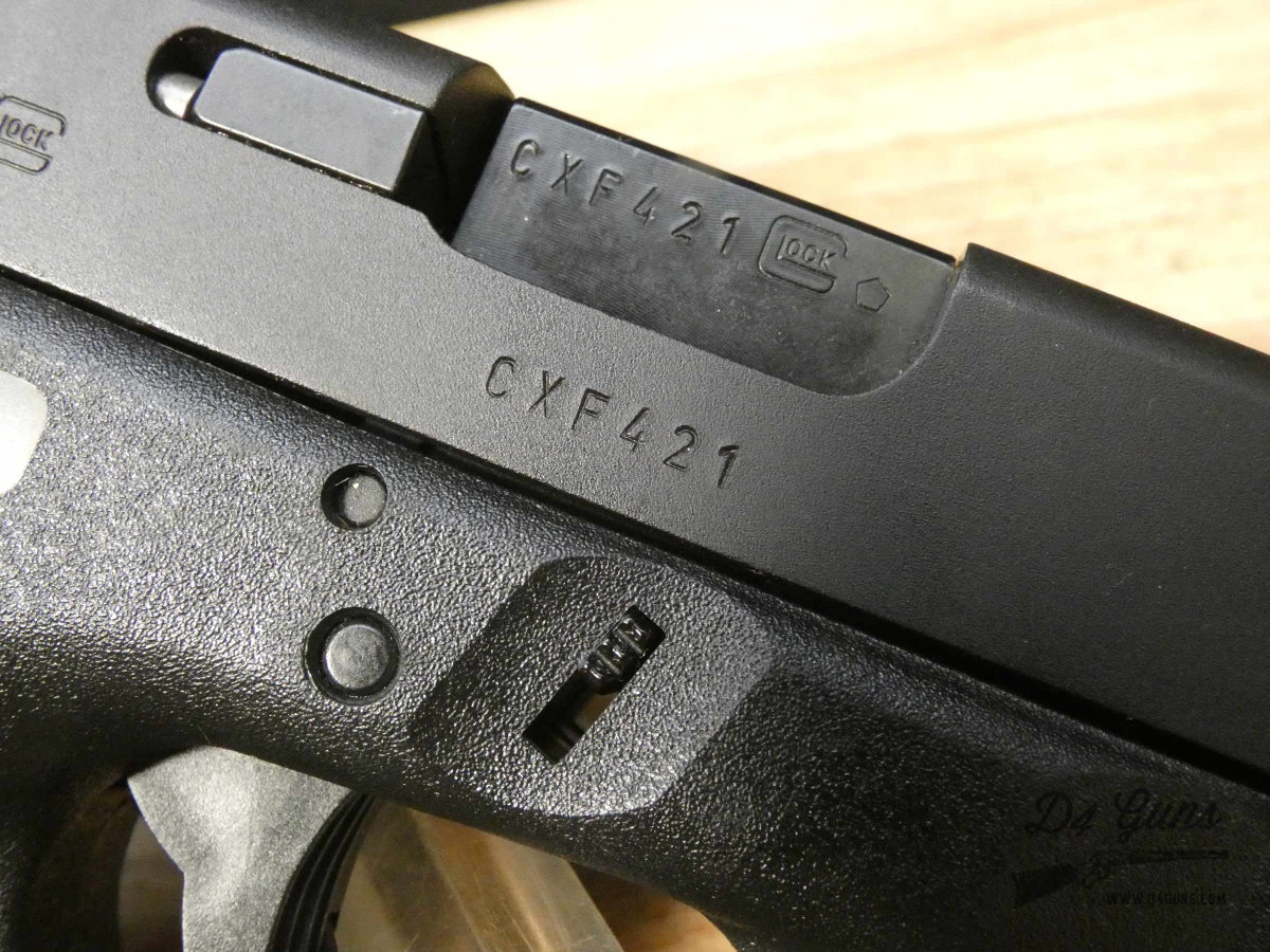 Glock 27 Gen 3 - .40 S&W - G27 - Tupperware Case + 2 Mags - Sub Compact-img-20