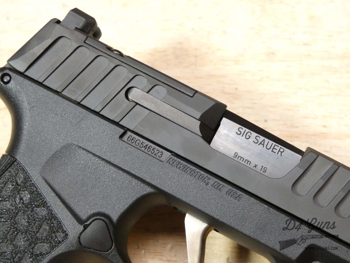 Sig Sauer P365 Fuse - 9mm - XLNT Optic Ready 365 w/ Case-img-17