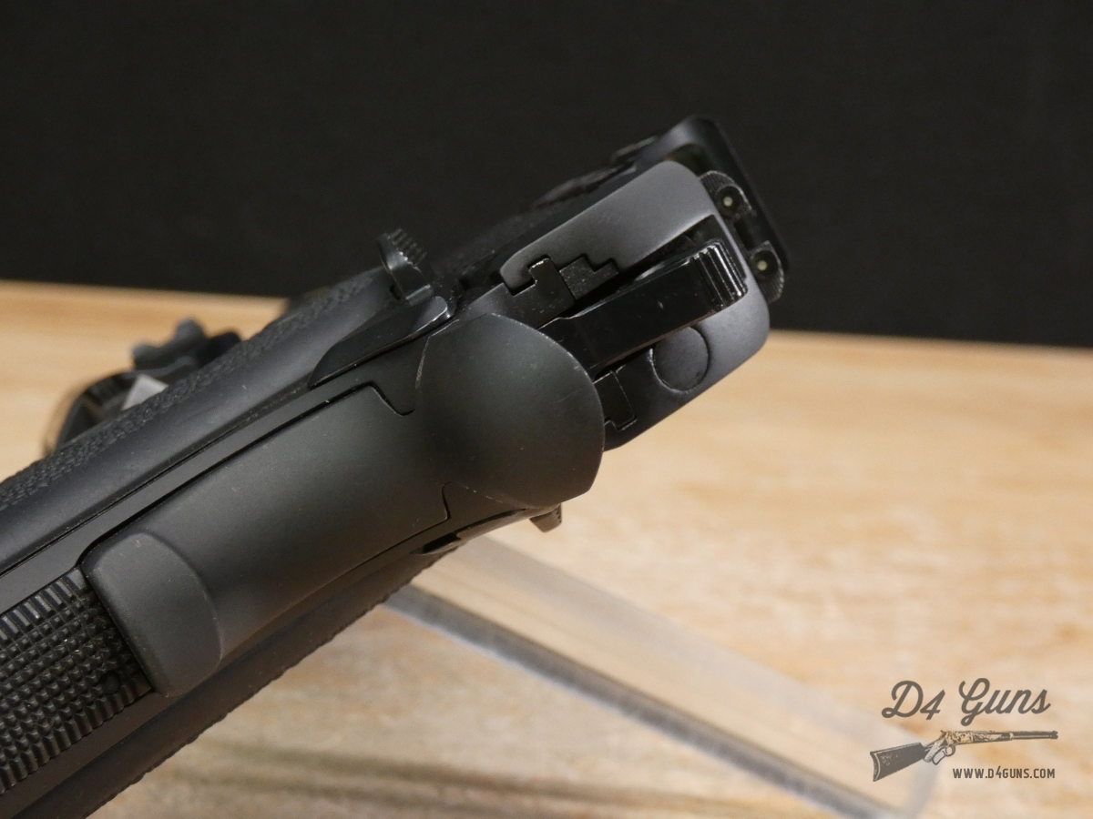Sig Sauer 1911-X Full - .45 ACP - XFull - w/ Holosun & Streamlight + 5 Mags-img-17