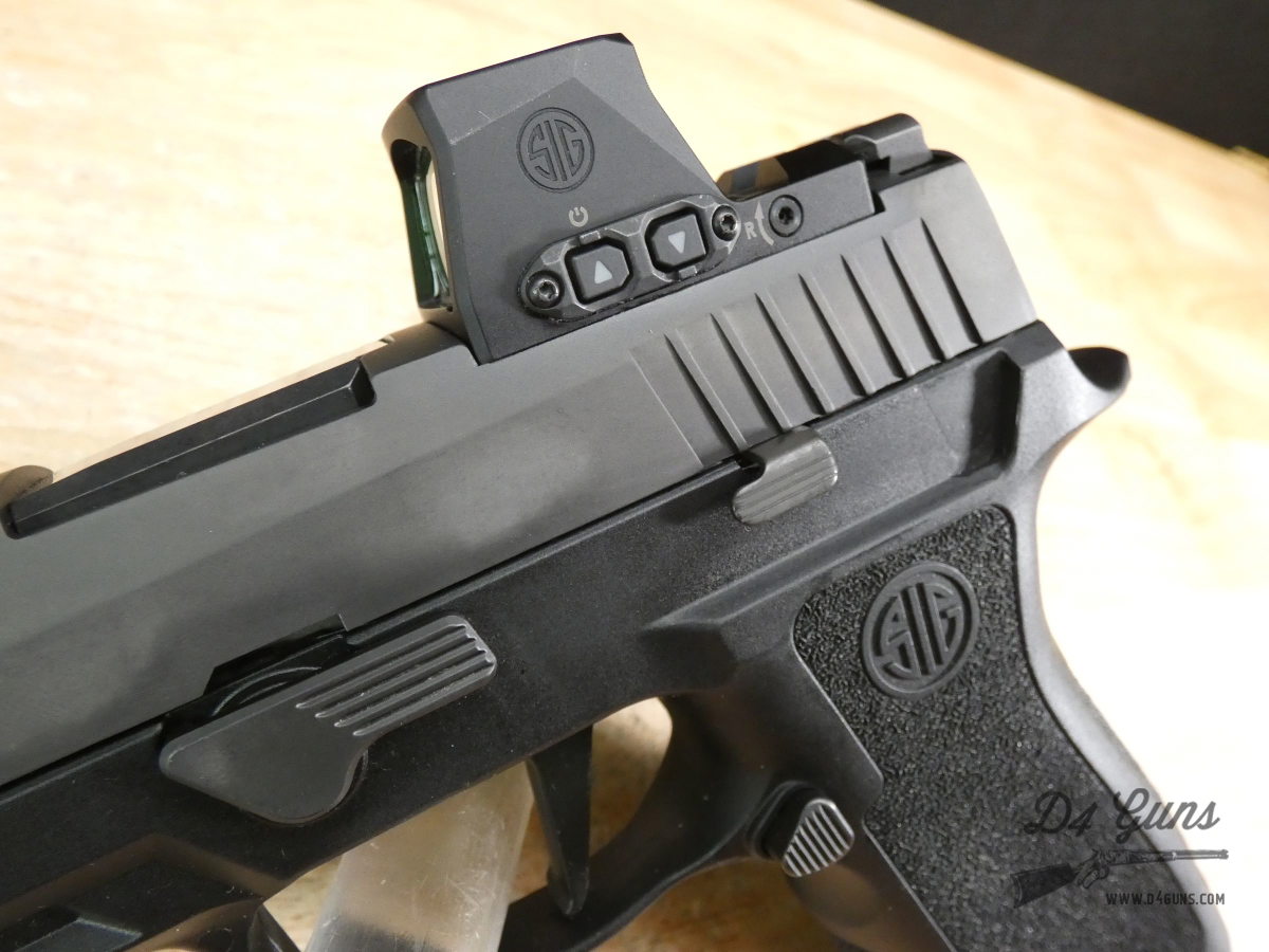 Sig Sauer P320 XF - 9mm - w/ Case + Romeo-X Pro & 2 Mags - M17 - P320XF-img-5