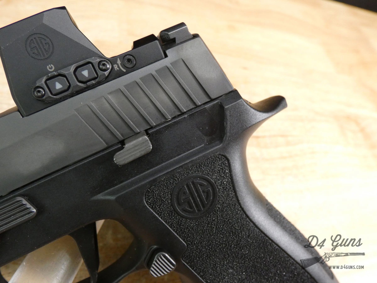 Sig Sauer P320 XF - 9mm - w/ Case + Romeo-X Pro & 2 Mags - M17 - P320XF-img-6