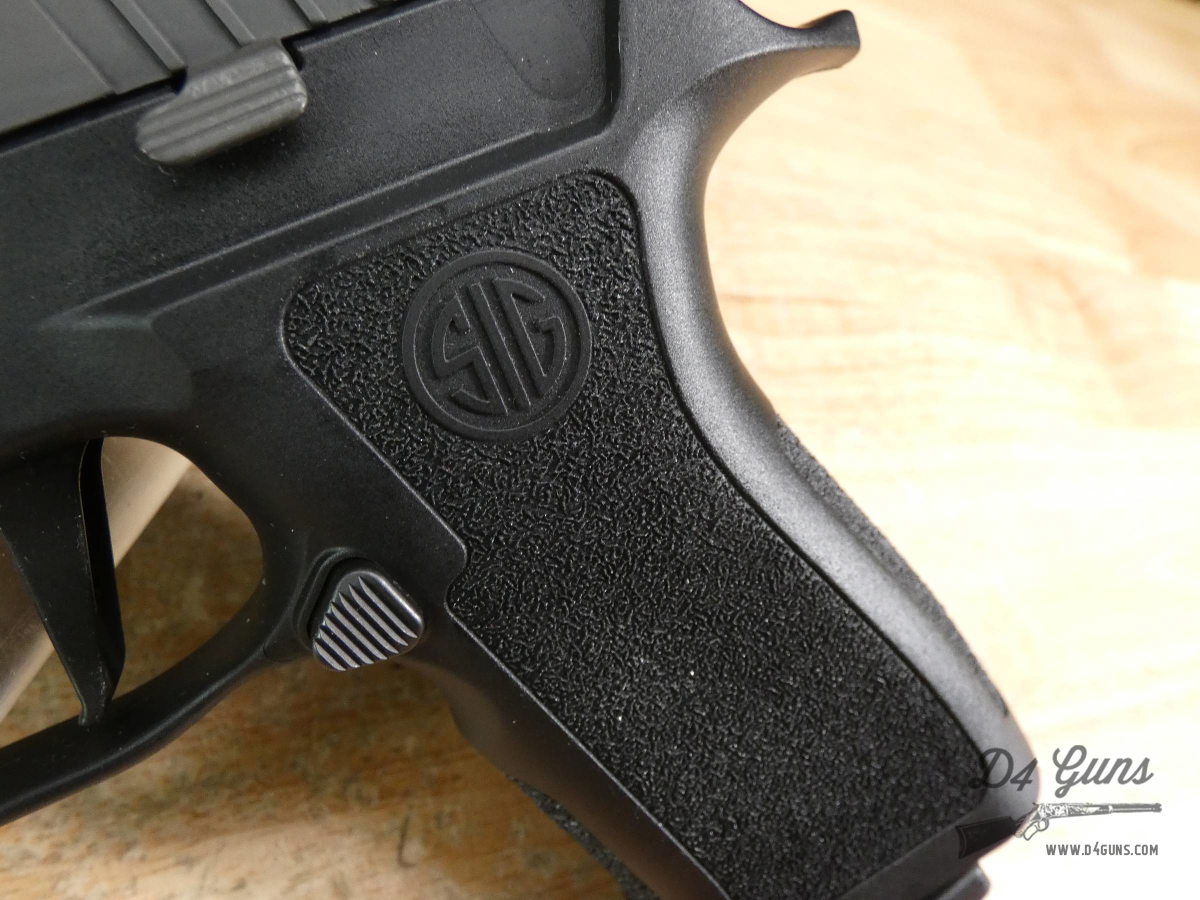Sig Sauer P320 XF - 9mm - w/ Case + Romeo-X Pro & 2 Mags - M17 - P320XF-img-7