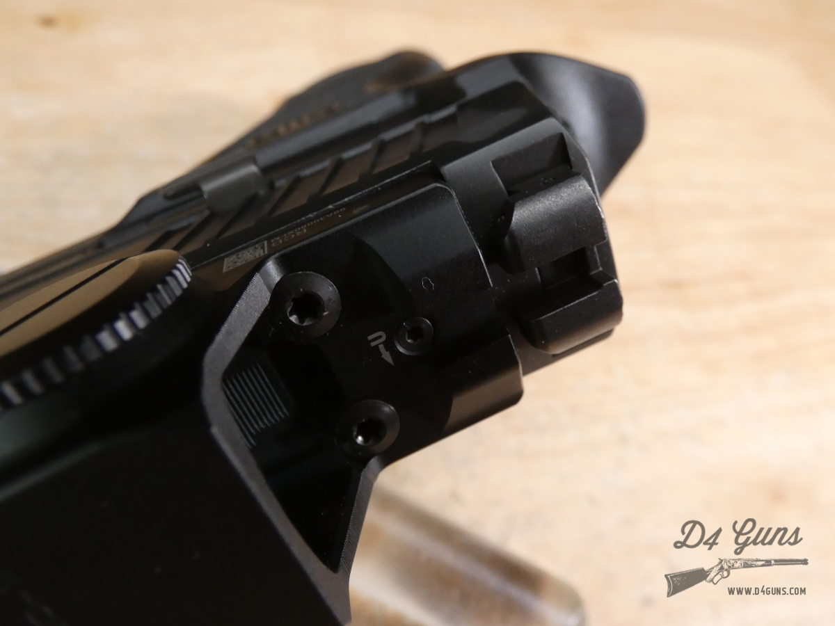 Sig Sauer P320 XF - 9mm - w/ Case + Romeo-X Pro & 2 Mags - M17 - P320XF-img-13