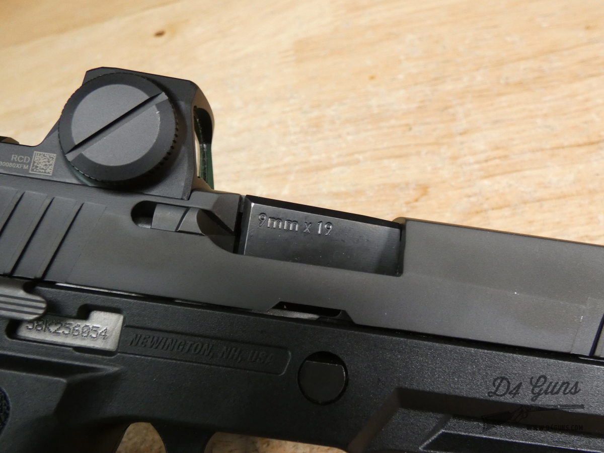 Sig Sauer P320 XF - 9mm - w/ Case + Romeo-X Pro & 2 Mags - M17 - P320XF-img-30