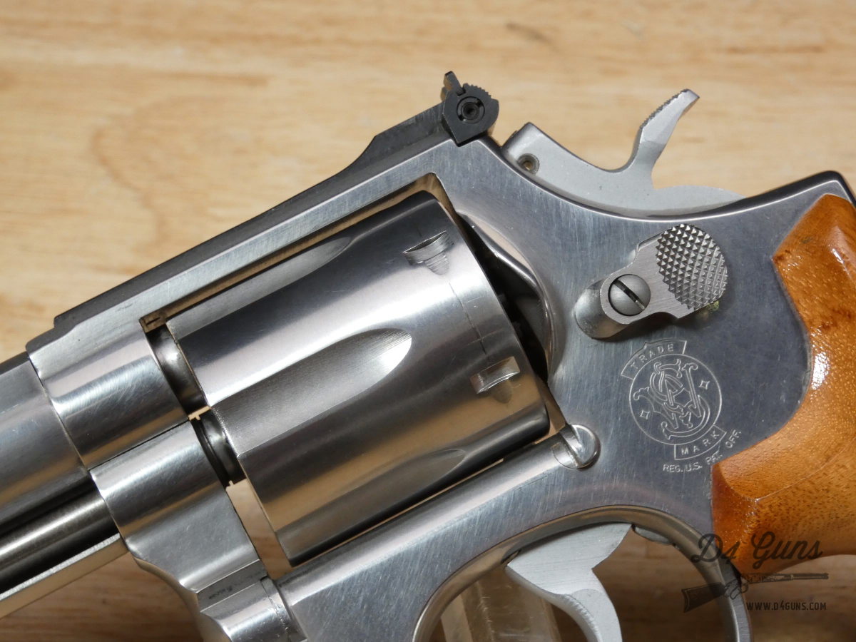 Smith & Wesson 686 NO DASH - .357 Mag - Stainless - Pre-Lock - Wood Case -img-4