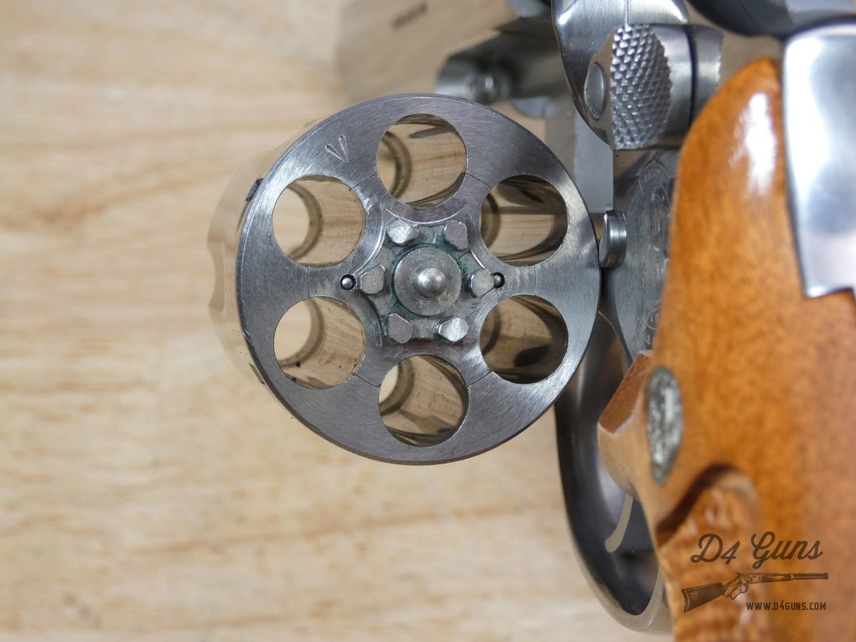 Smith & Wesson 686 NO DASH - .357 Mag - Stainless - Pre-Lock - Wood Case -img-26