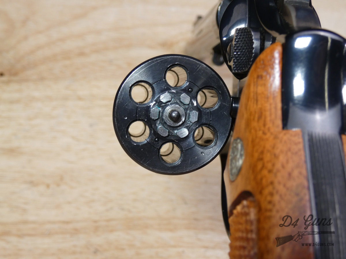 Smith & Wesson 48-2 - .22 MRF - .22 Mag - WMR - S&W 48 - Wood Case - 1982-img-26