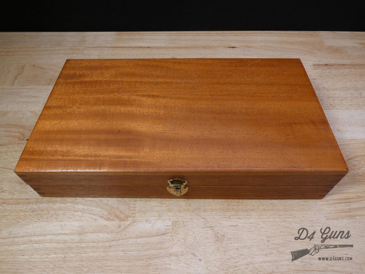 Smith & Wesson 48-2 - .22 MRF - .22 Mag - WMR - S&W 48 - Wood Case - 1982-img-38