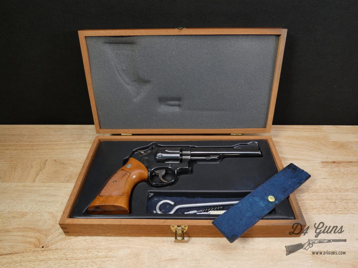 Smith & Wesson 48-2 - .22 MRF - .22 Mag - WMR - S&W 48 - Wood Case - 1982-img-39