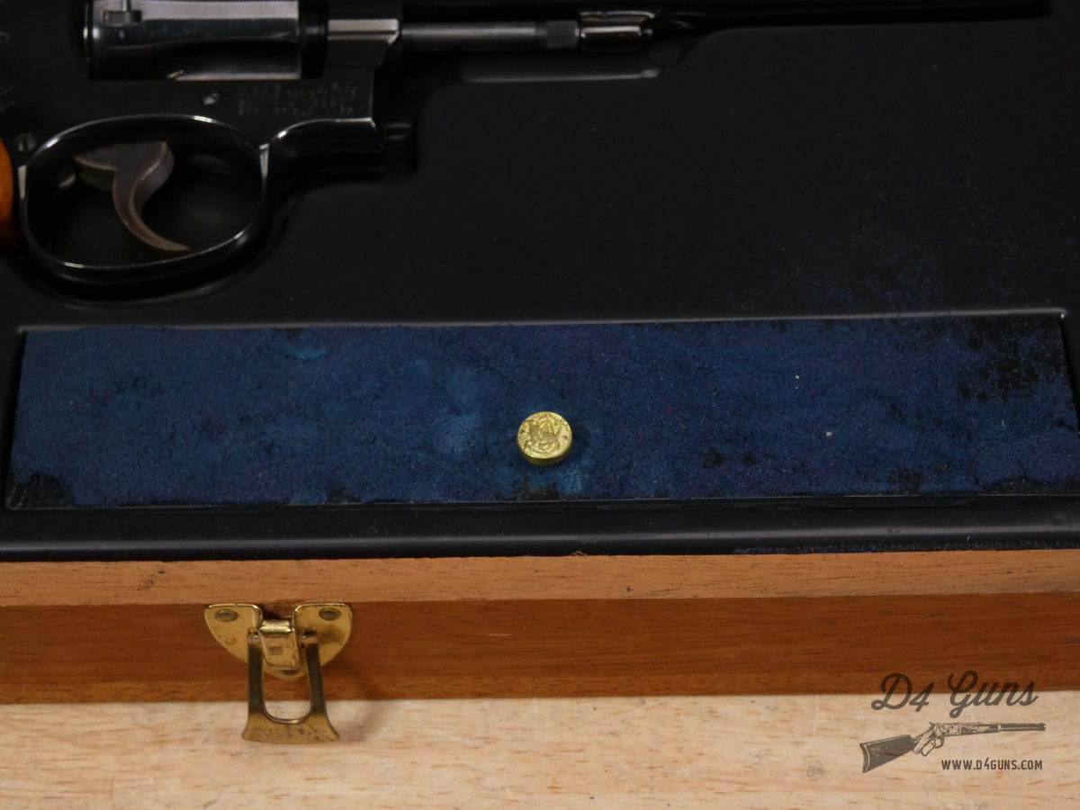 Smith & Wesson 48-2 - .22 MRF - .22 Mag - WMR - S&W 48 - Wood Case - 1982-img-40