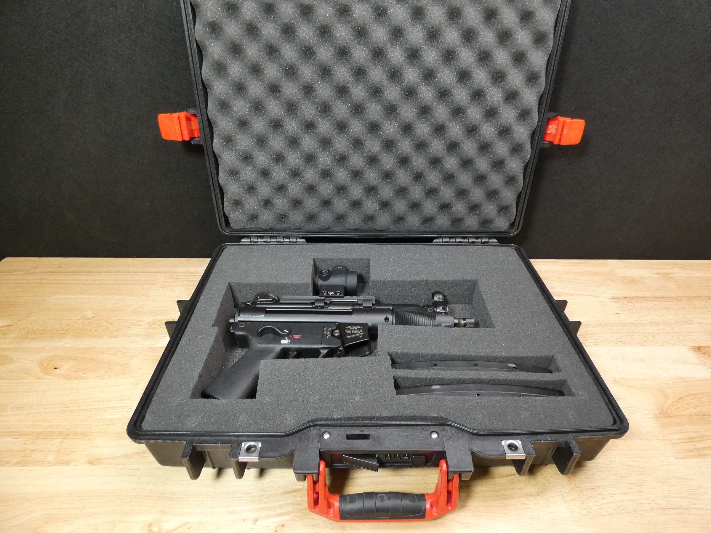 LIKE NEW Heckler & Koch SP5K-PDW - 9mm - HK SP5 - H&K w/ Trijicon MRO - C-img-30