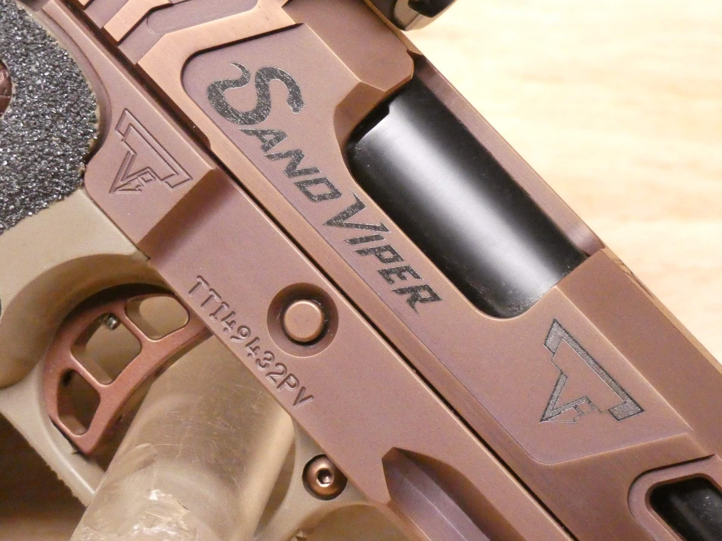 Taran Tactical Sand Viper 2011 - 9mm - XLNT w/ Trijicon SRO & MORE - C-img-25