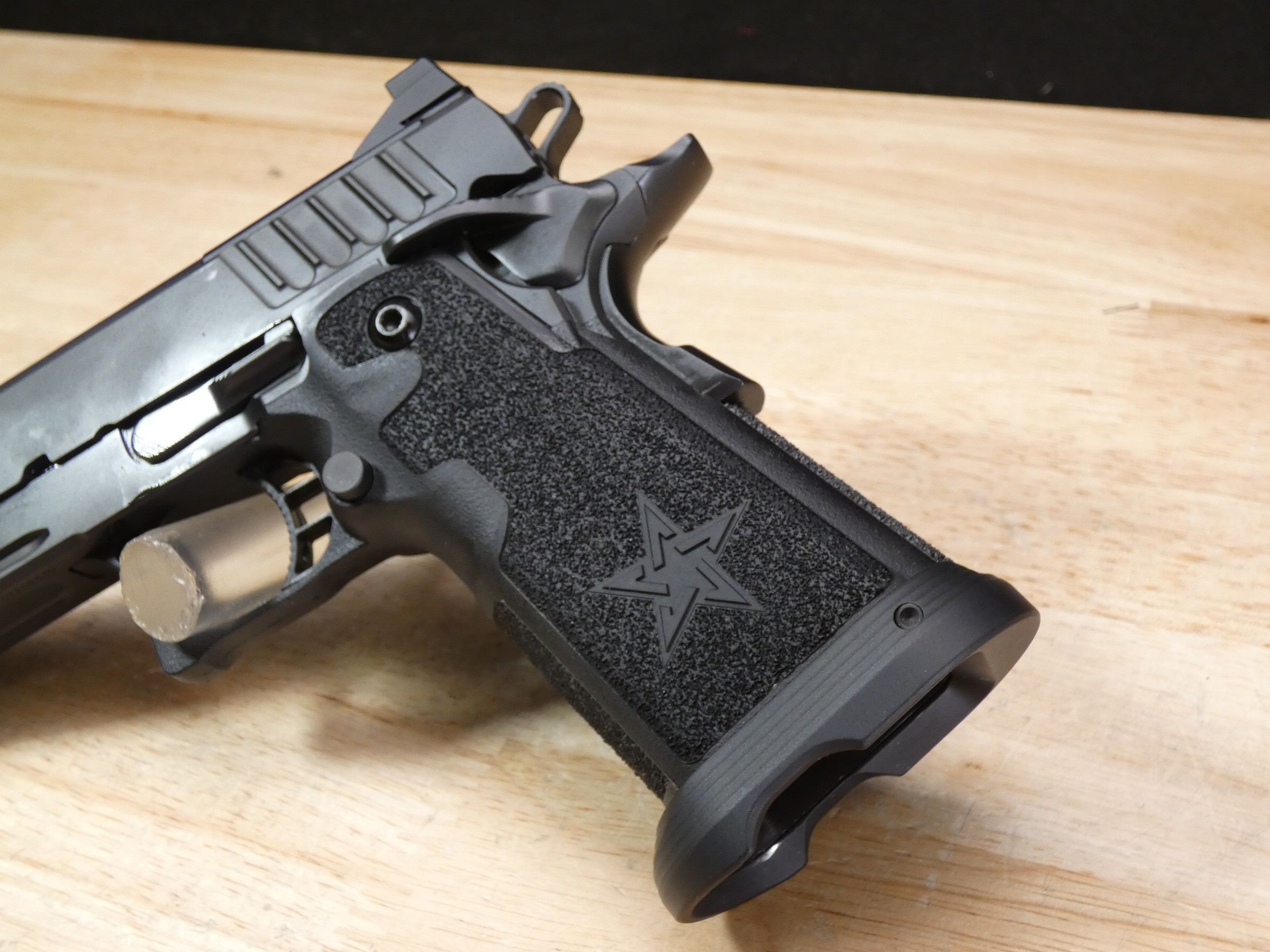 Staccato P 2011 - 9mm - STI DLC BBL - XLNT w/ 2 MAGS - Optic Ready - 1911-img-6