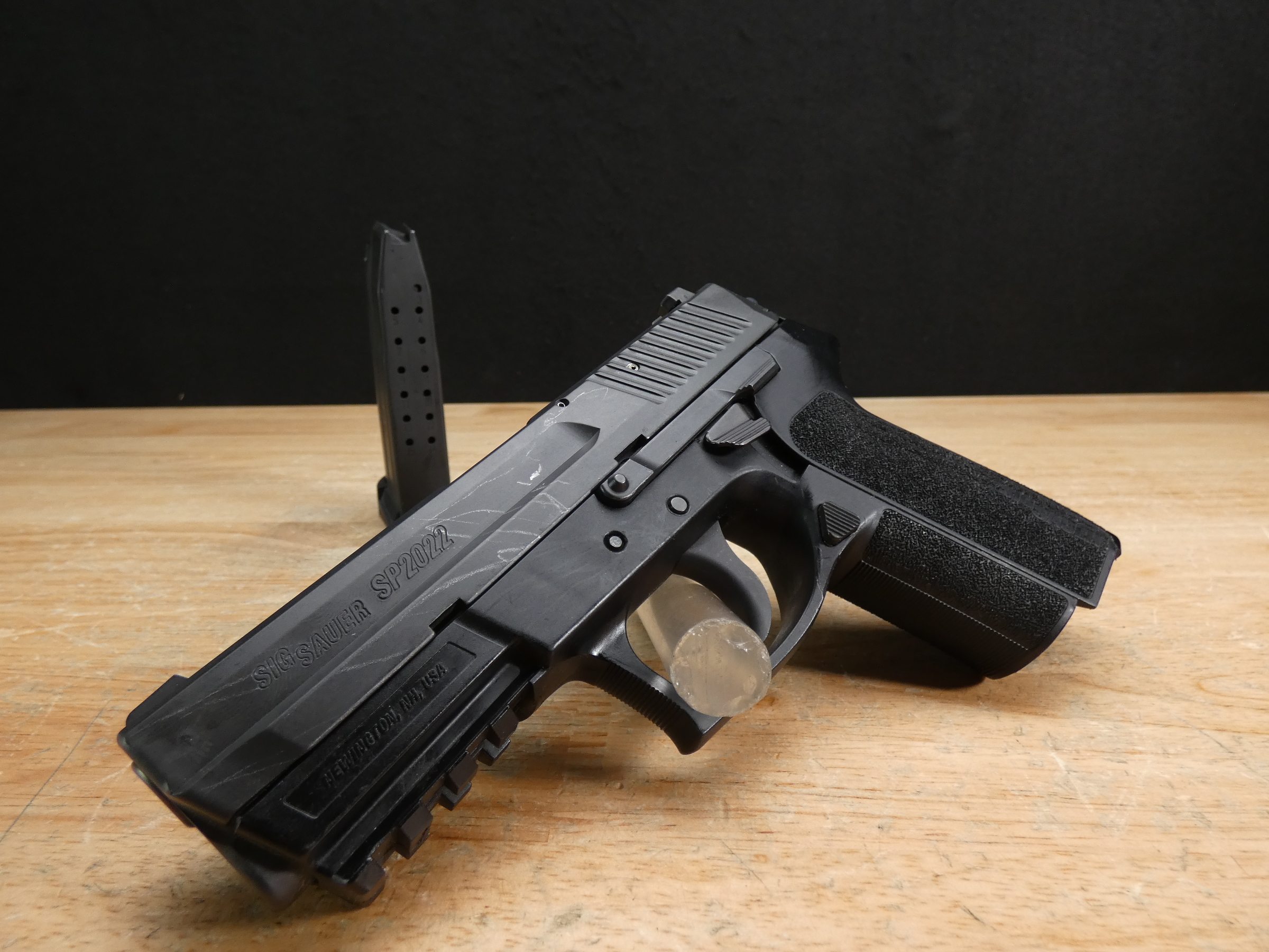 Sig Sauer SP2022 - 9mm - DA/SA - Polymer 226 - 15-RND Mag - Nitron-img-1
