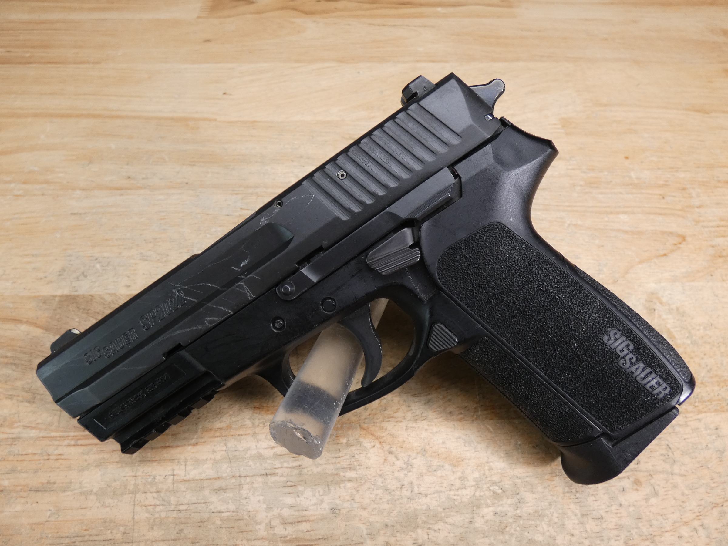Sig Sauer SP2022 - 9mm - DA/SA - Polymer 226 - 15-RND Mag - Nitron-img-2