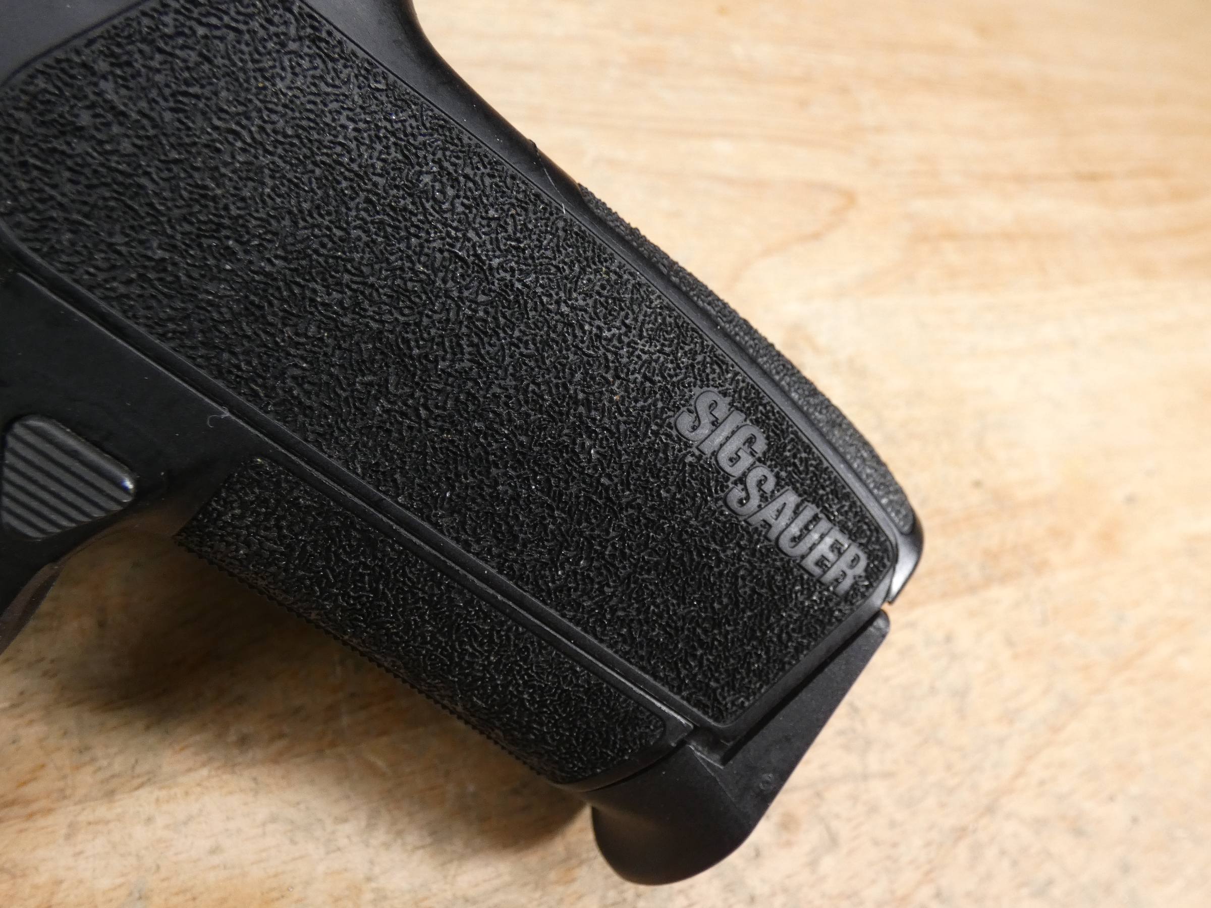 Sig Sauer SP2022 - 9mm - DA/SA - Polymer 226 - 15-RND Mag - Nitron-img-8
