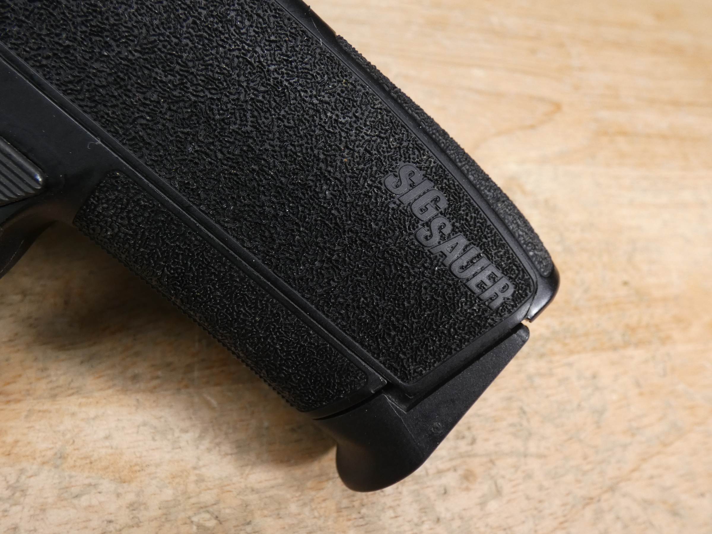 Sig Sauer SP2022 - 9mm - DA/SA - Polymer 226 - 15-RND Mag - Nitron-img-9