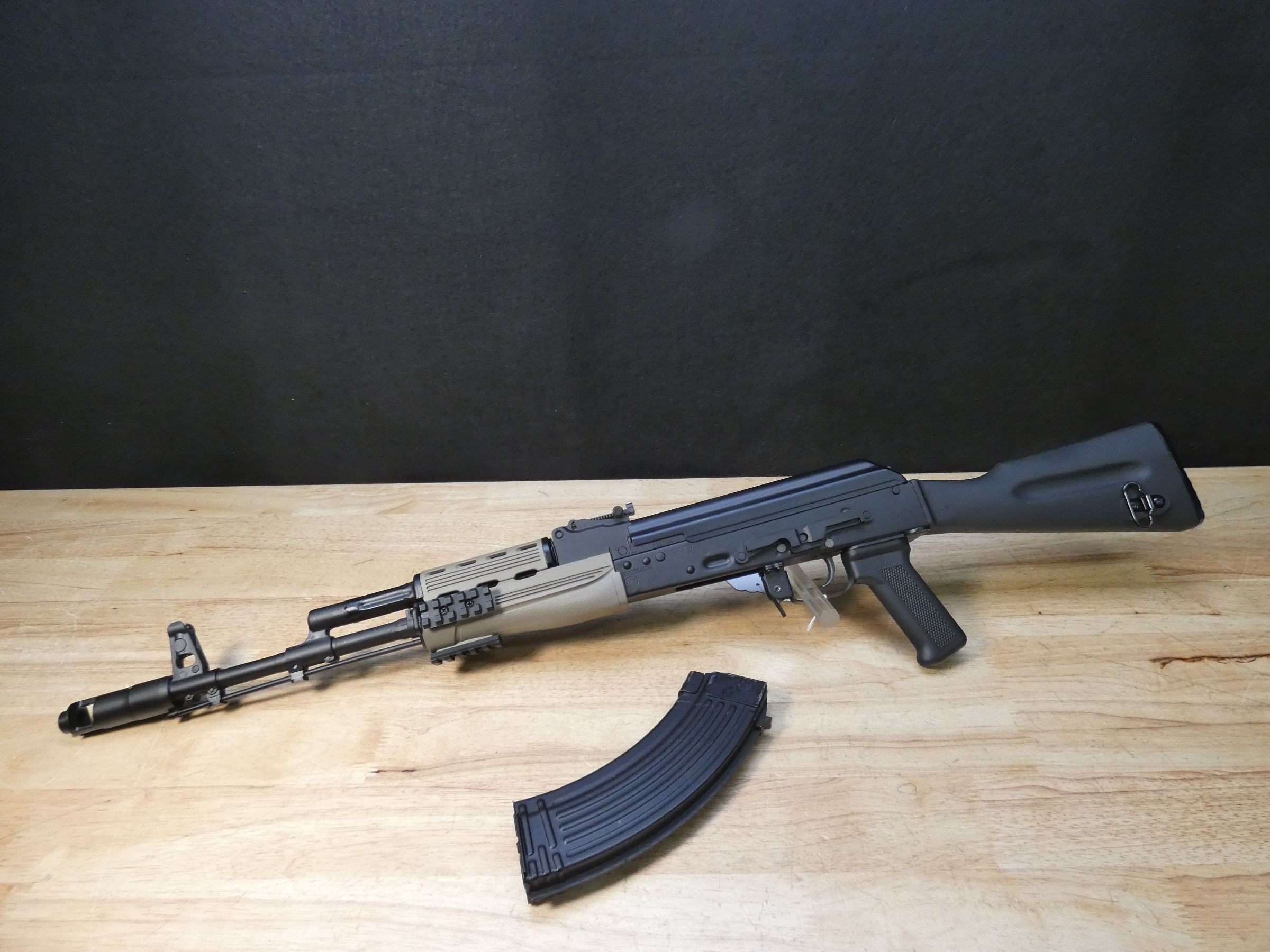 Izhmash Saiga AK47 - 7.62x39 - XLNT Russian AK-47 - w/ Mag -img-1