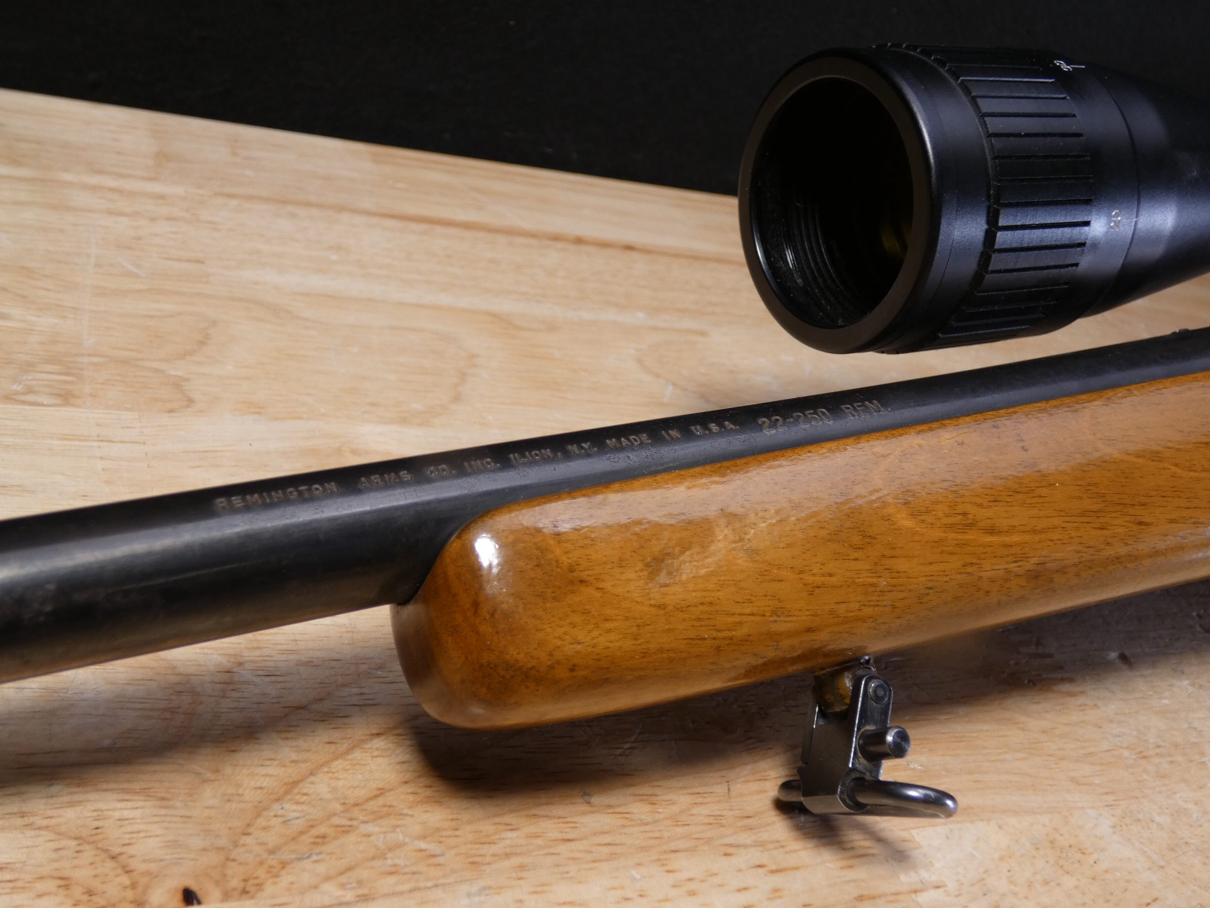 Remington 788 - .22-250 Rem - Bolt-Action - Varmint Rifle - w/ Tasco Scope-img-4