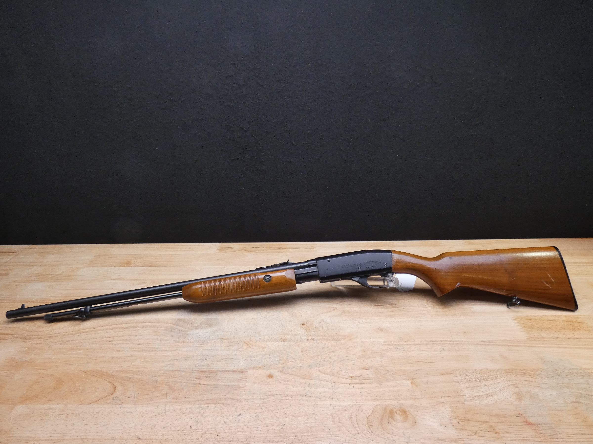 Remington Fieldmaster Model 572 - .22 S/L/LR - Light Weight Pump Action -img-1
