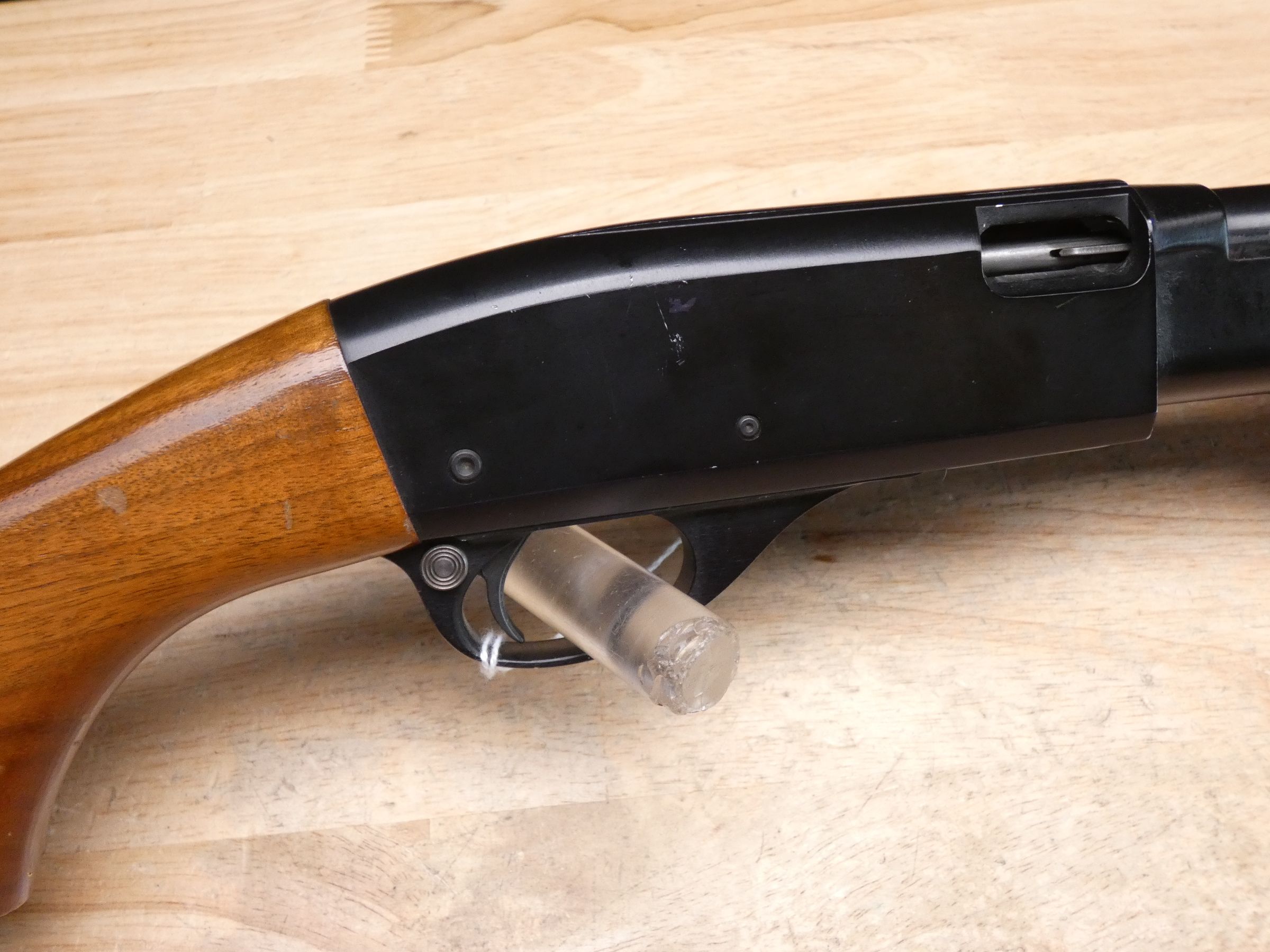 Remington Fieldmaster Model 572 - .22 S/L/LR - Light Weight Pump Action -img-32