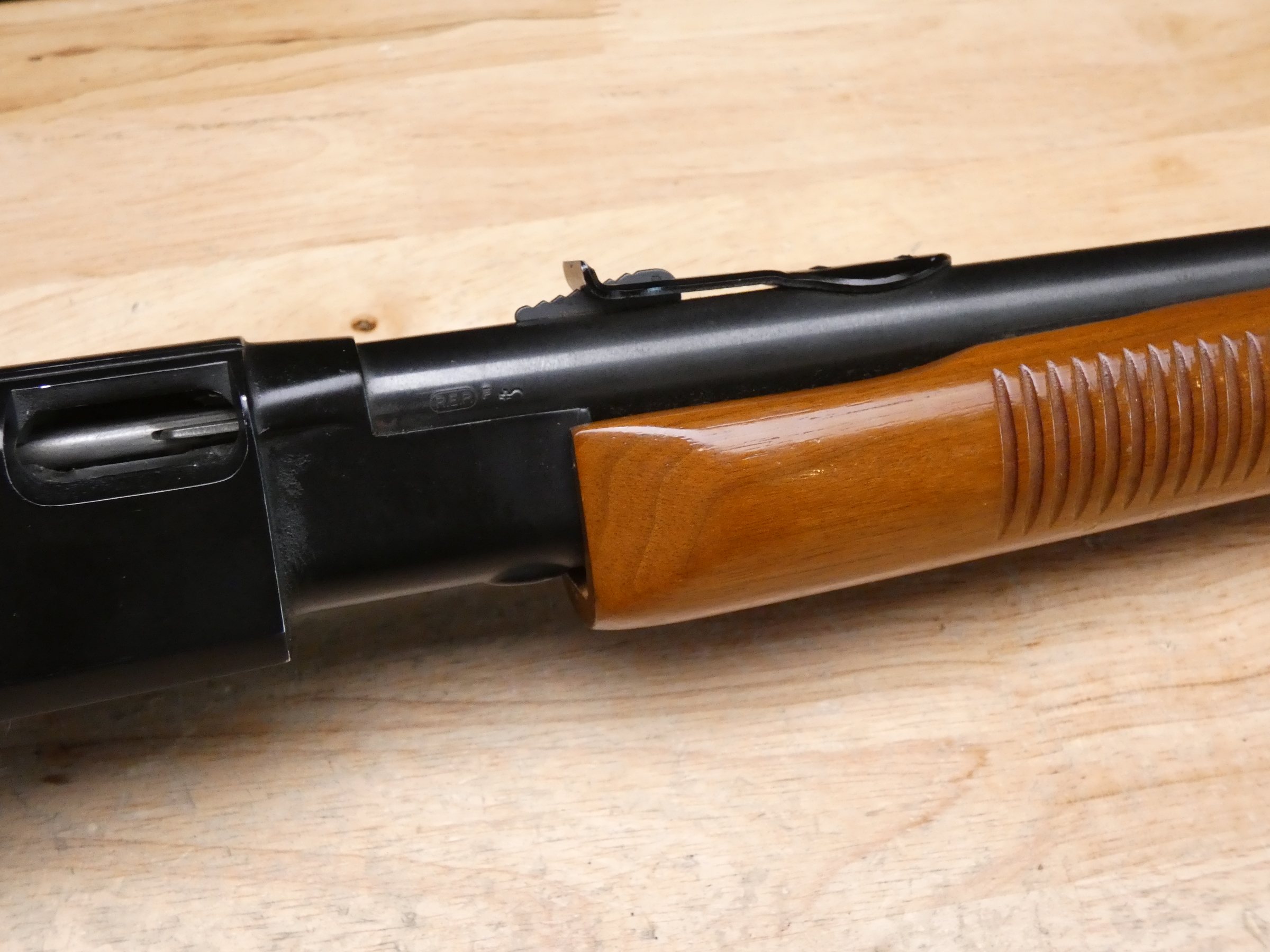Remington Fieldmaster Model 572 - .22 S/L/LR - Light Weight Pump Action -img-34
