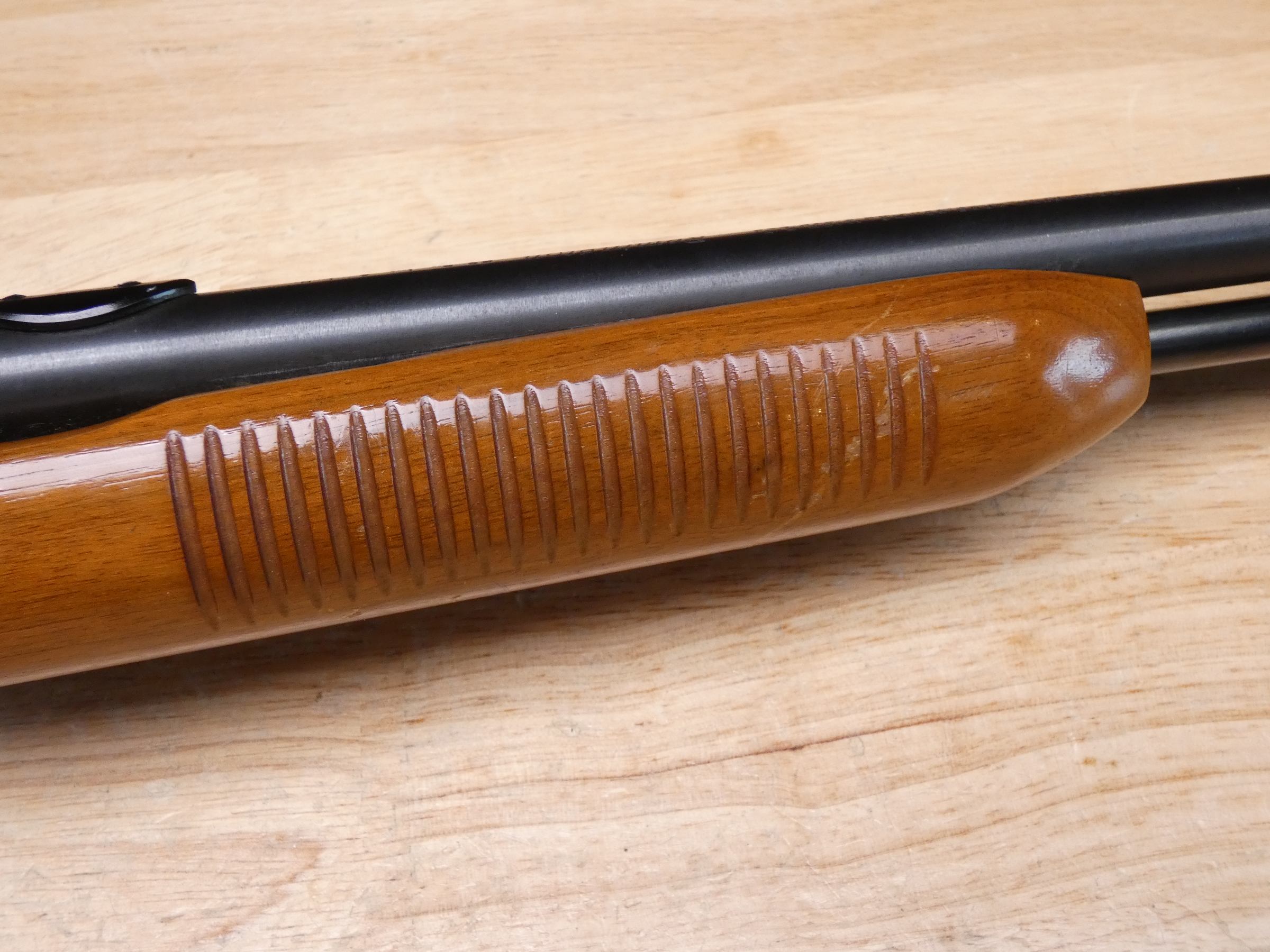 Remington Fieldmaster Model 572 - .22 S/L/LR - Light Weight Pump Action -img-35