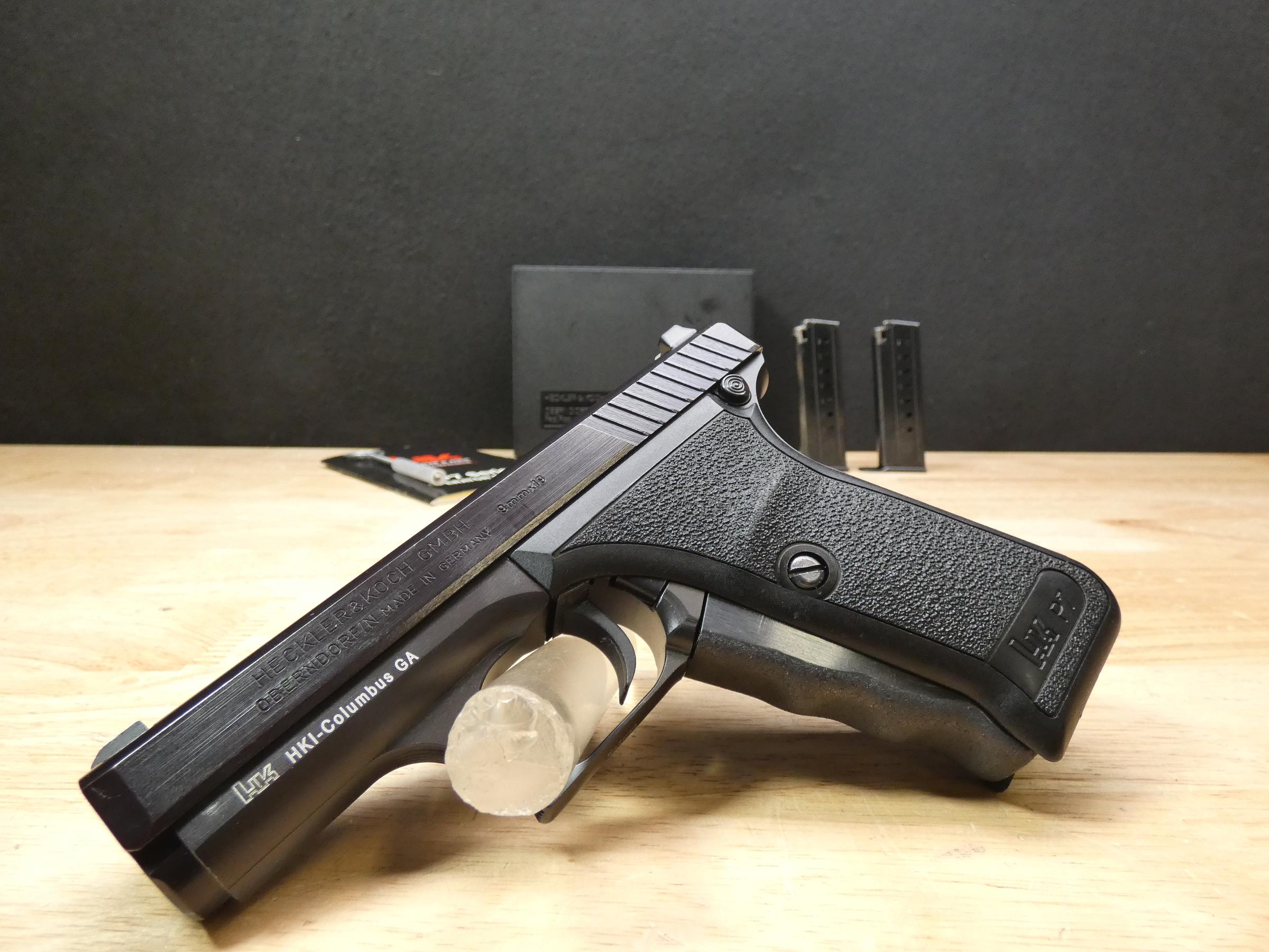 HK P7 NDS - 9mm - German Police - Heckler & Koch - 1984 - w/ 2 Mags + Box-img-1