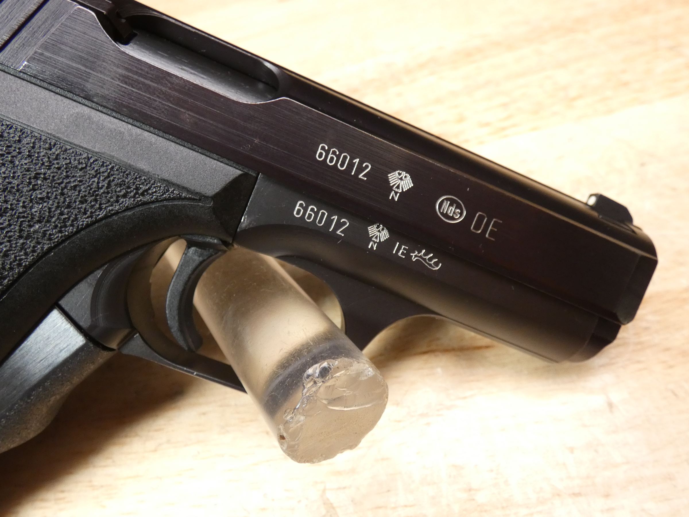 HK P7 NDS - 9mm - German Police - Heckler & Koch - 1984 - w/ 2 Mags + Box-img-30