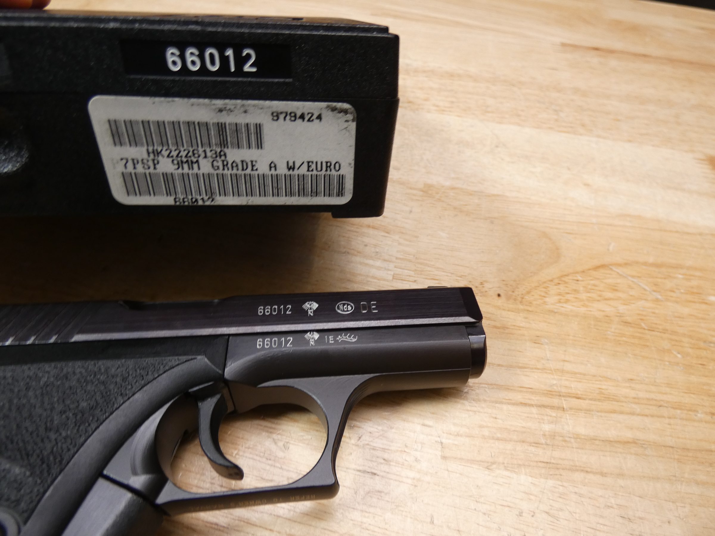HK P7 NDS - 9mm - German Police - Heckler & Koch - 1984 - w/ 2 Mags + Box-img-35