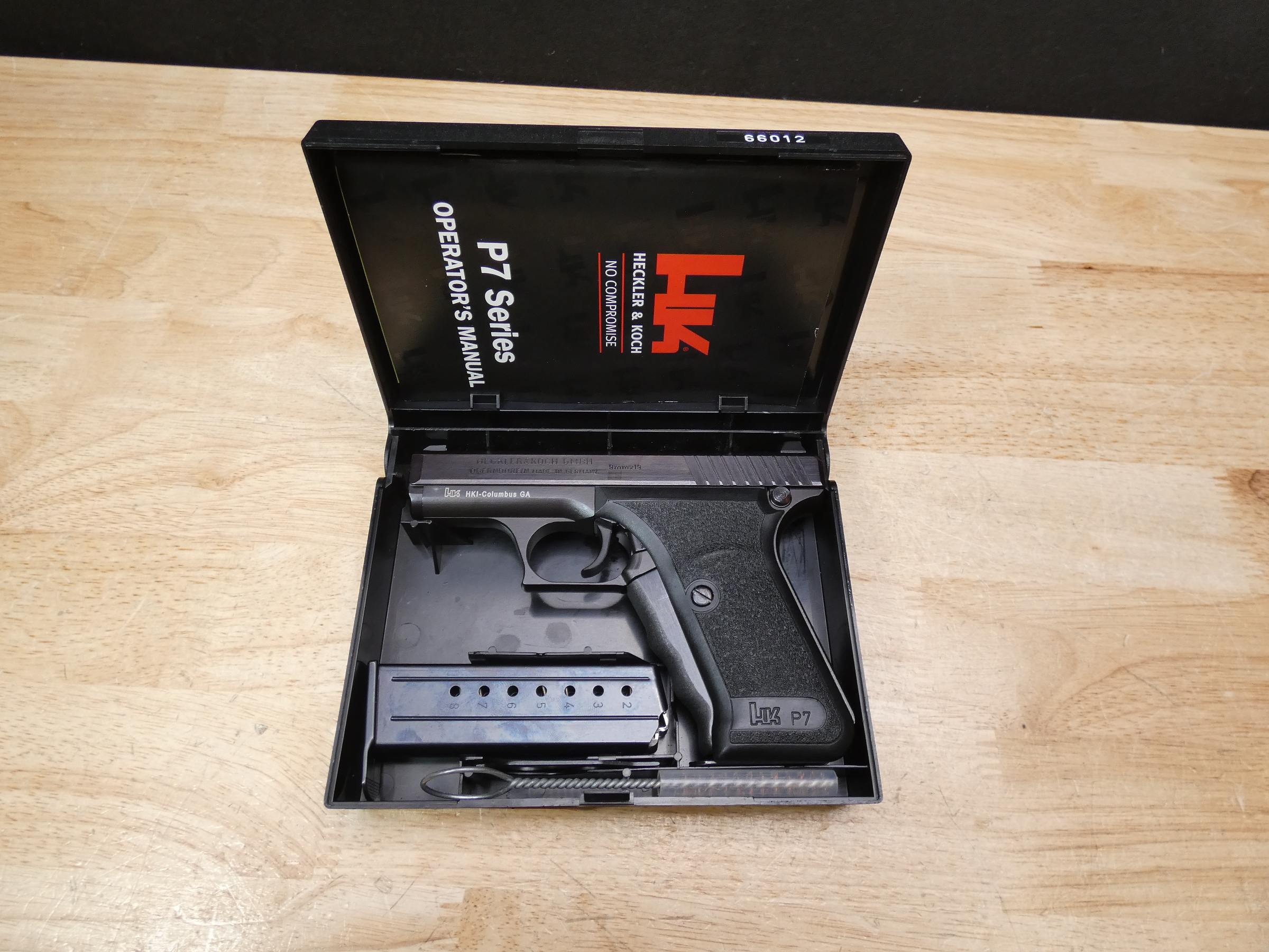 HK P7 NDS - 9mm - German Police - Heckler & Koch - 1984 - w/ 2 Mags + Box-img-40