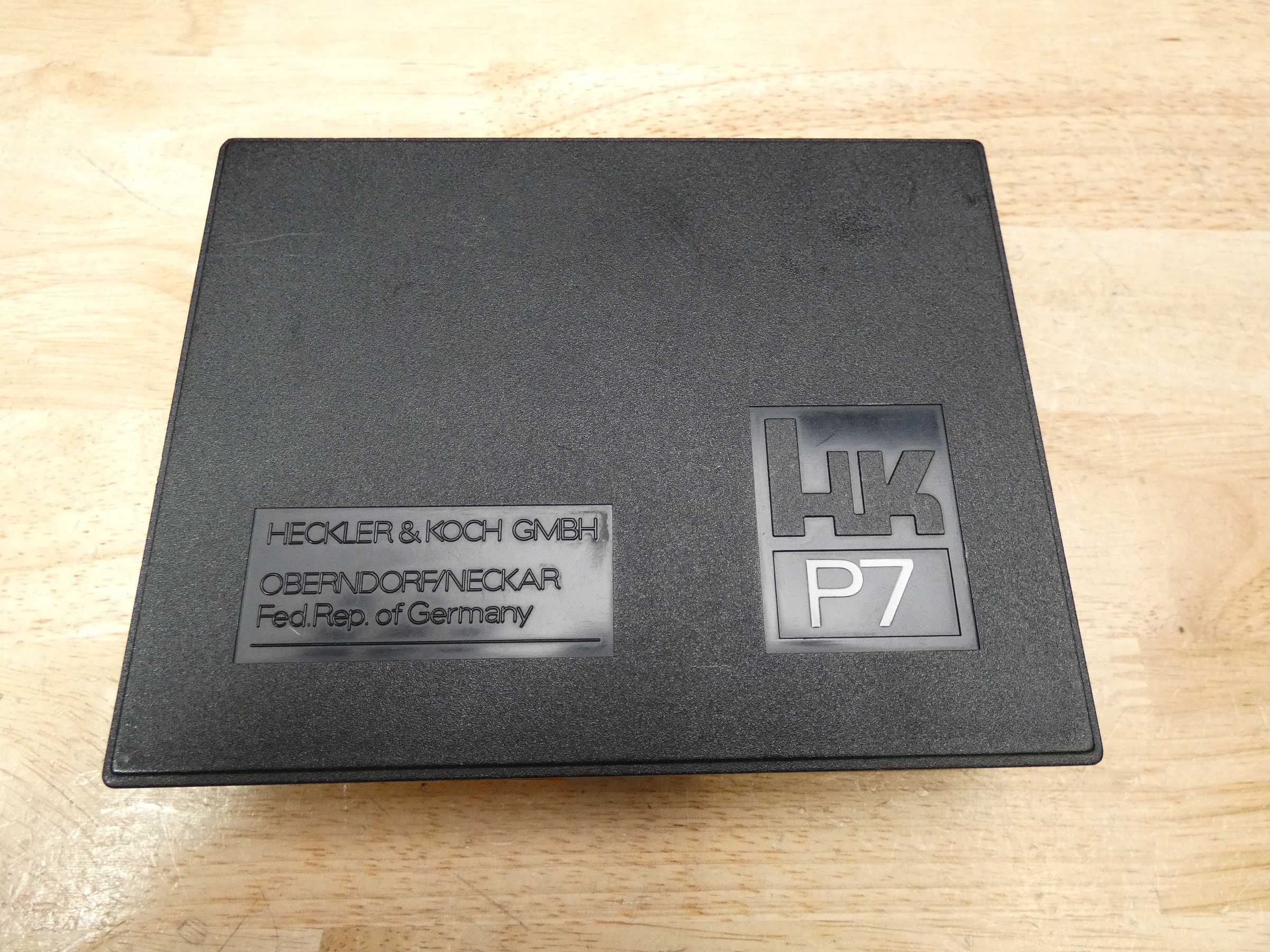 HK P7 NDS - 9mm - German Police - Heckler & Koch - 1984 - w/ 2 Mags + Box-img-41