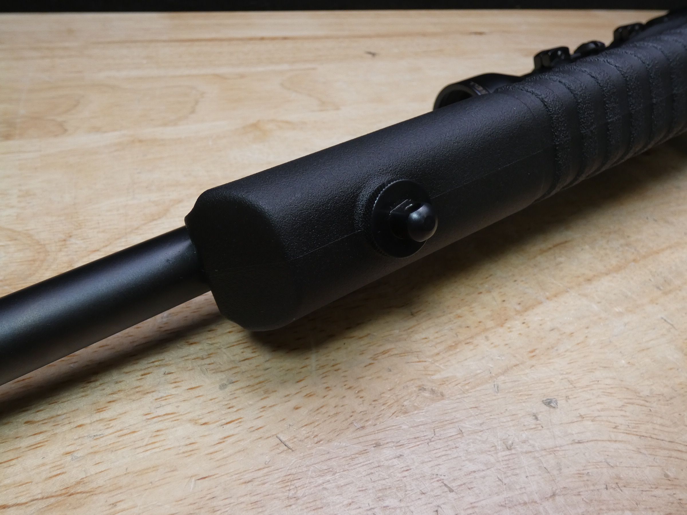 Rossi LWC - 5.56 NATO - Synthetic Stock - Threaded BBL - Scope - Pic Rail-img-19