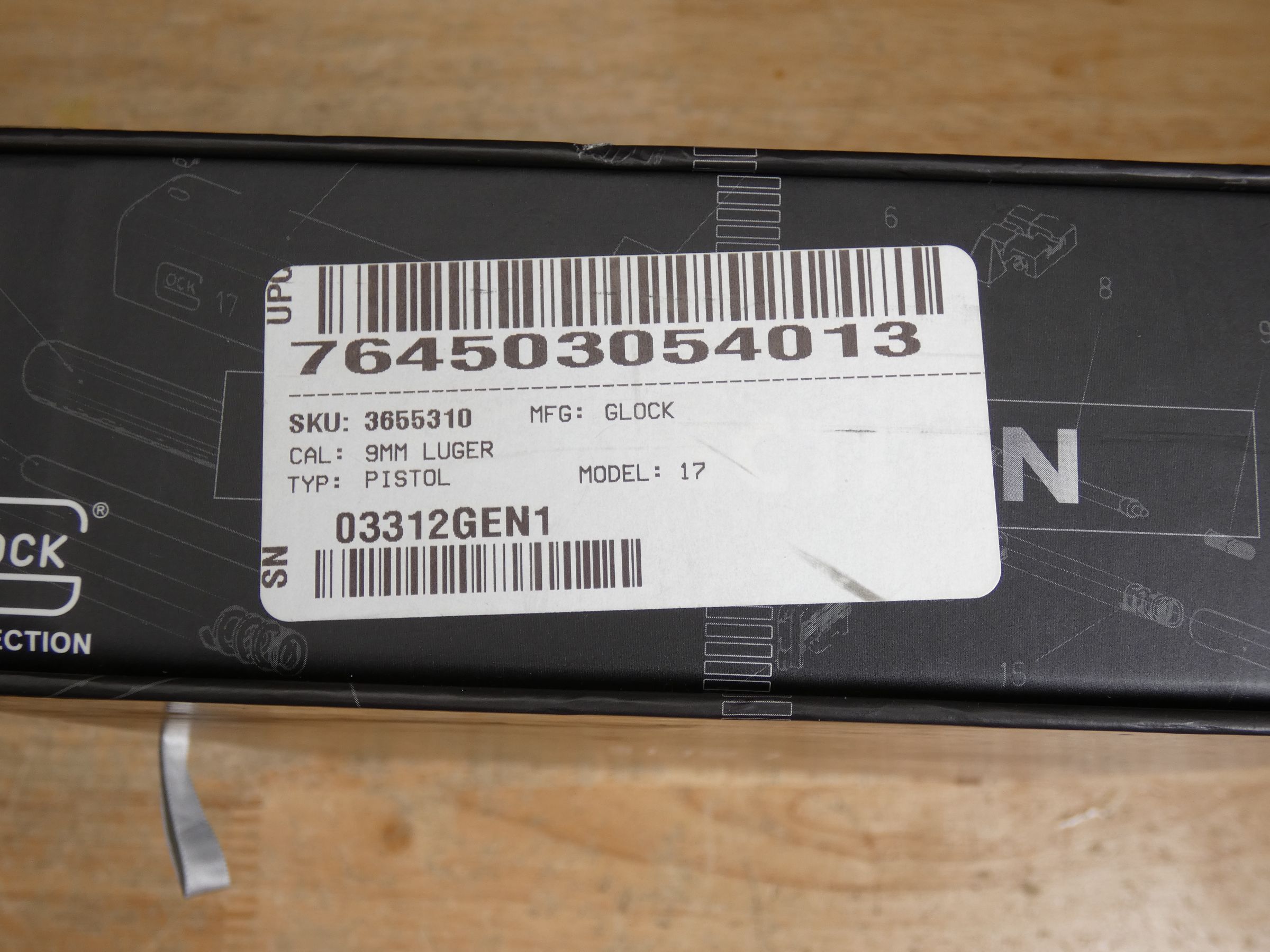 Glock 17 Gen 1 Classic - 9mm - Tupperware Case - New Production - Collector-img-30