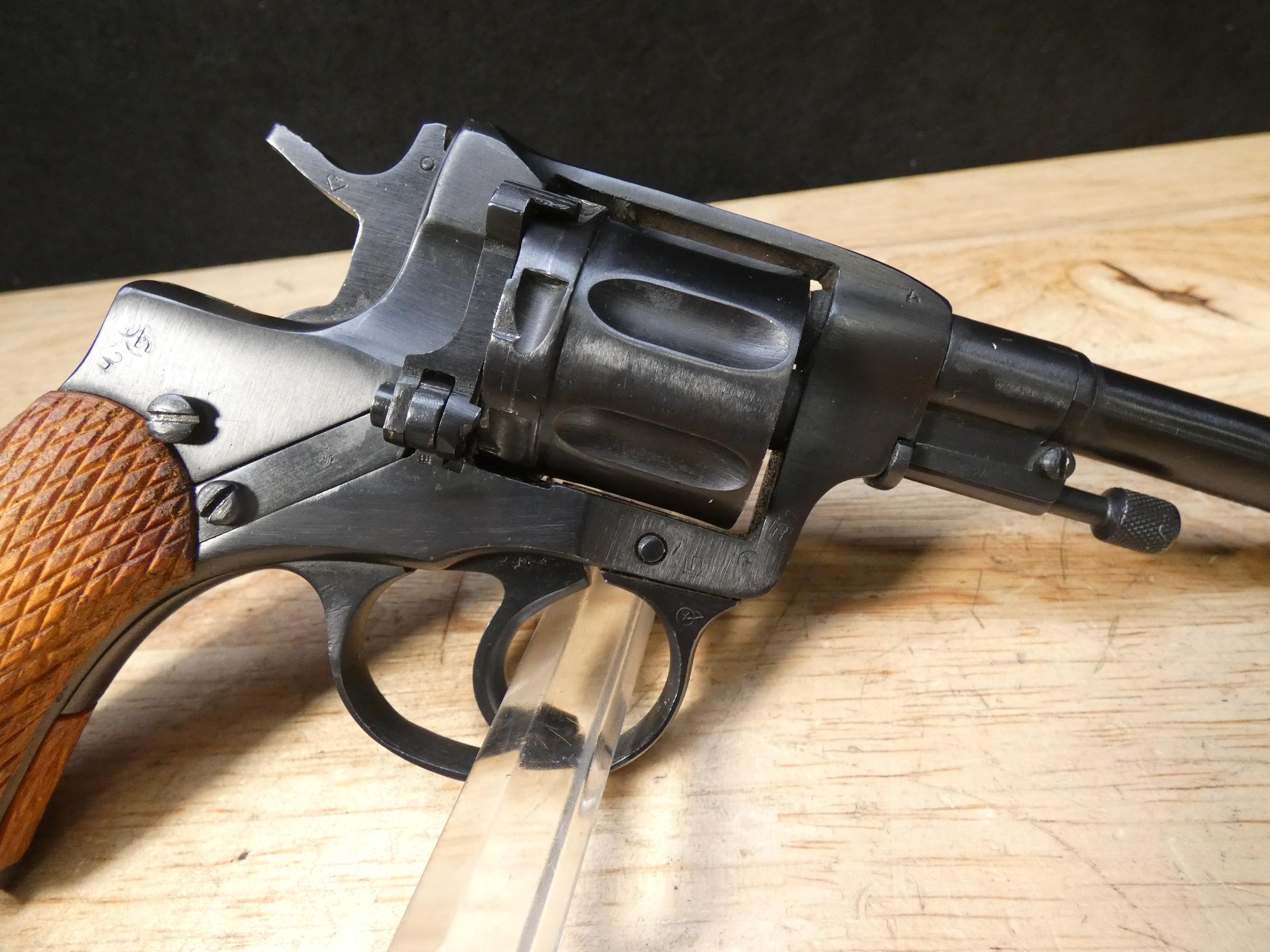 Soviet M1895 Nagant - 7.62 Nagant - w/ Holster - MFG 1937 - Comrade Classic-img-12