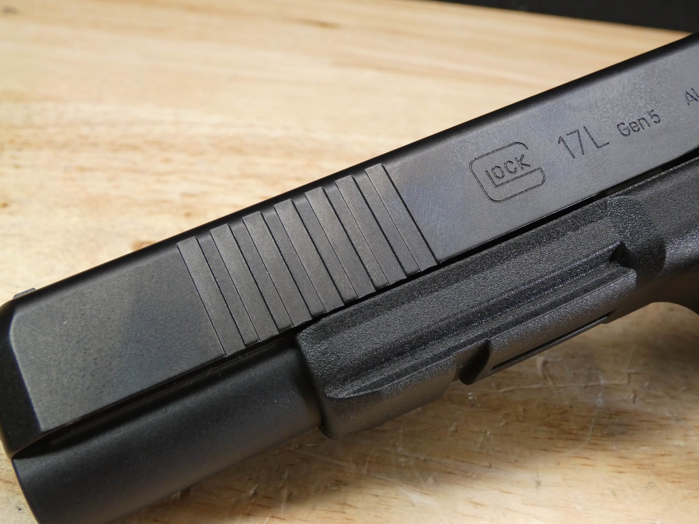 Glock 17L Gen 5 MOS - 9mm - w/ OG Case & Aimpoint Acro P-2 - C-img-4