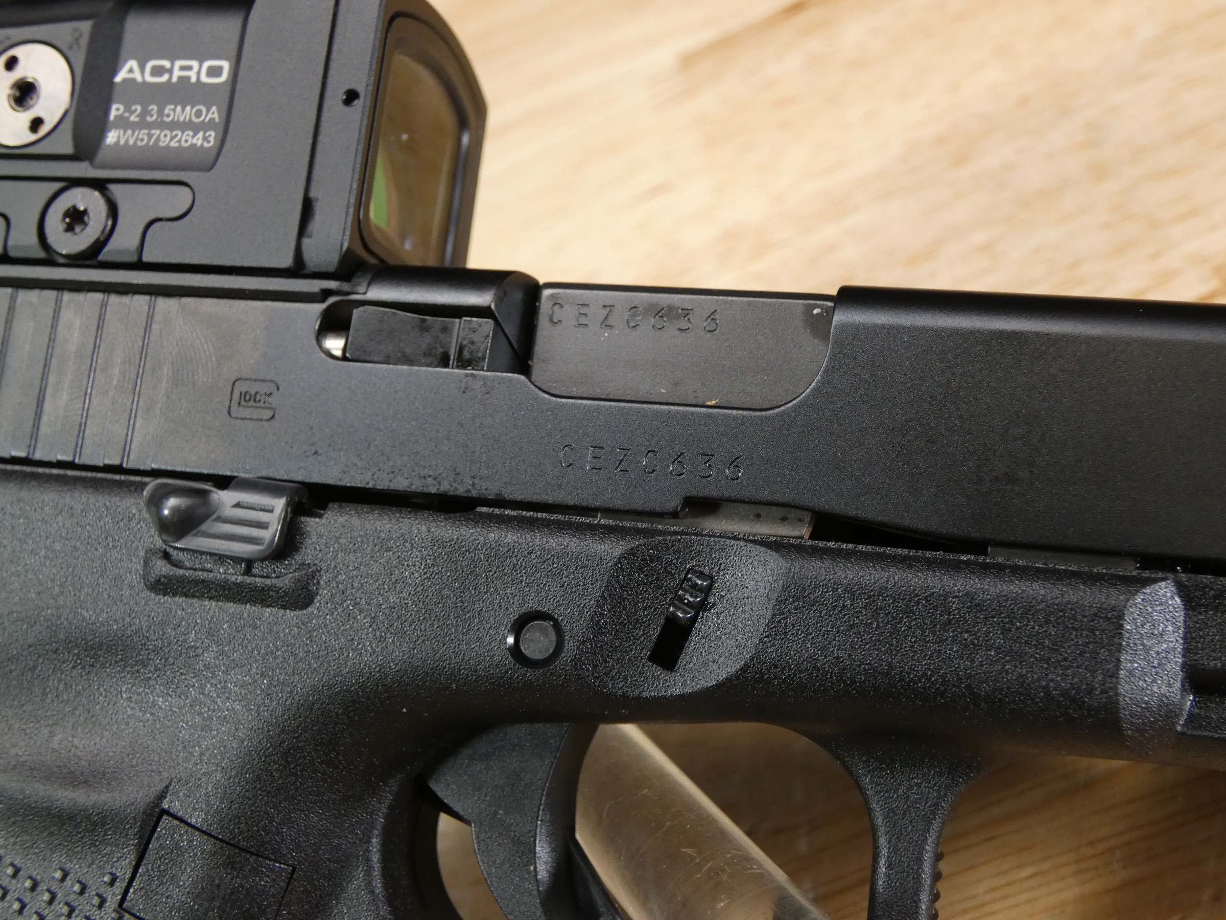 Glock 17L Gen 5 MOS - 9mm - w/ OG Case & Aimpoint Acro P-2 - C-img-15